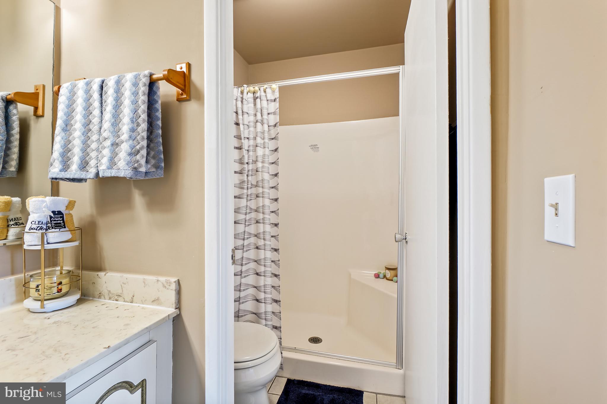 LEISURE WORLD - Residential