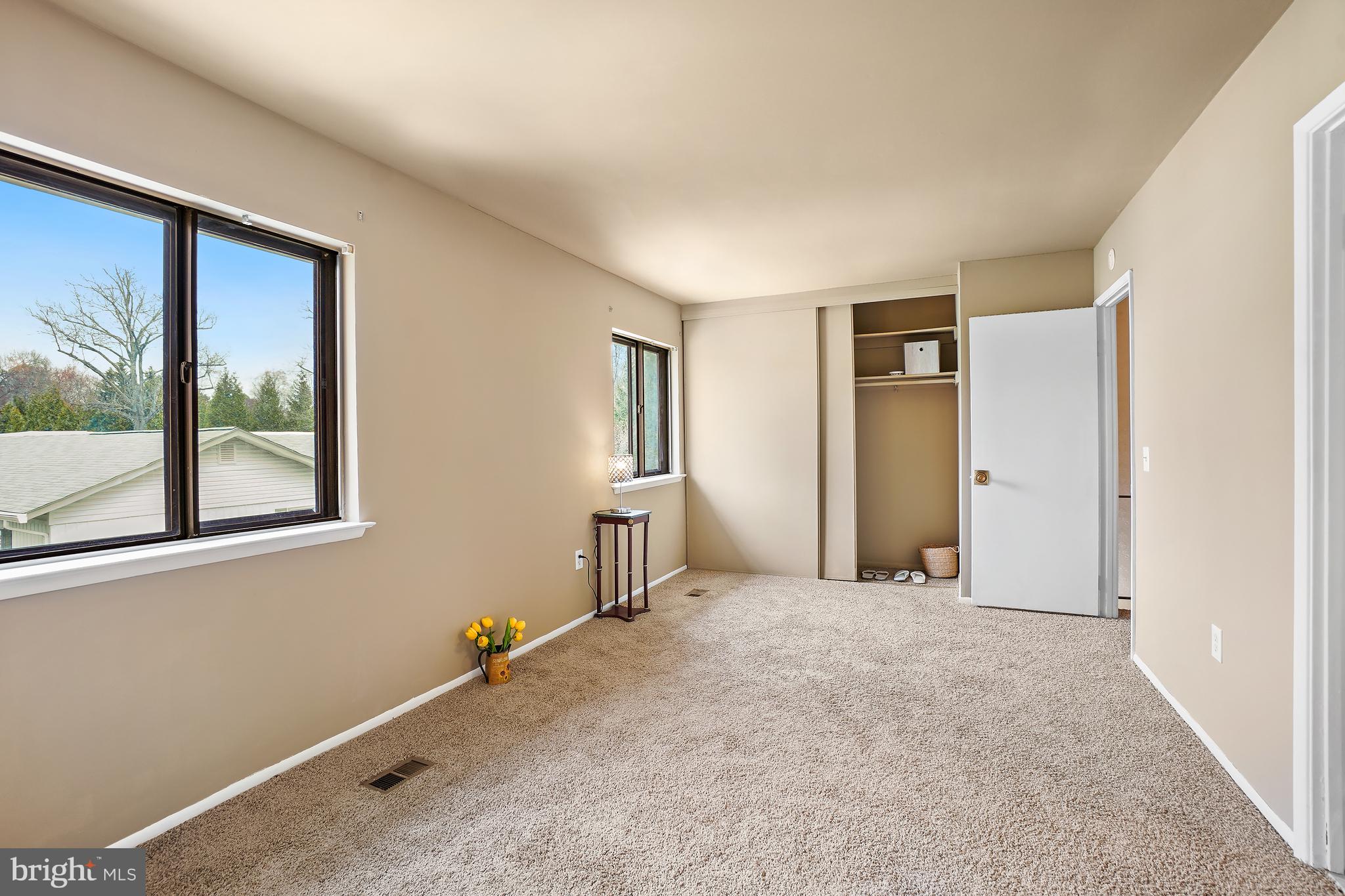 LEISURE WORLD - Residential