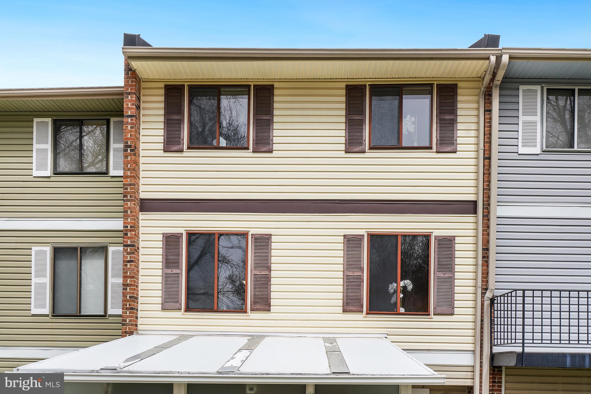 LEISURE WORLD - Residential