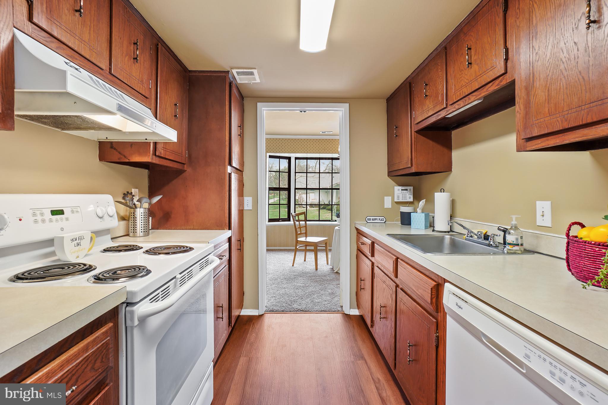 LEISURE WORLD - Residential