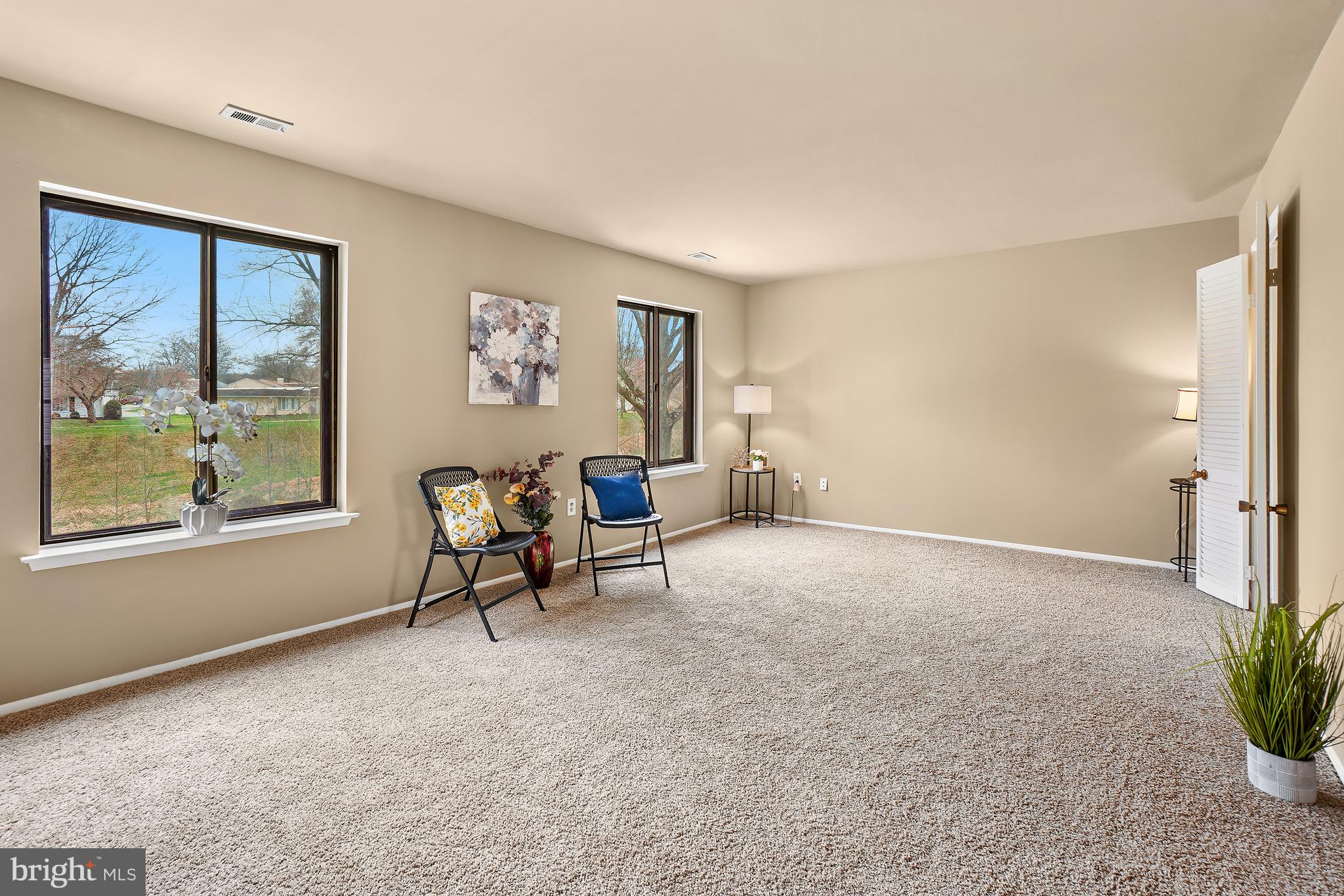 LEISURE WORLD - Residential