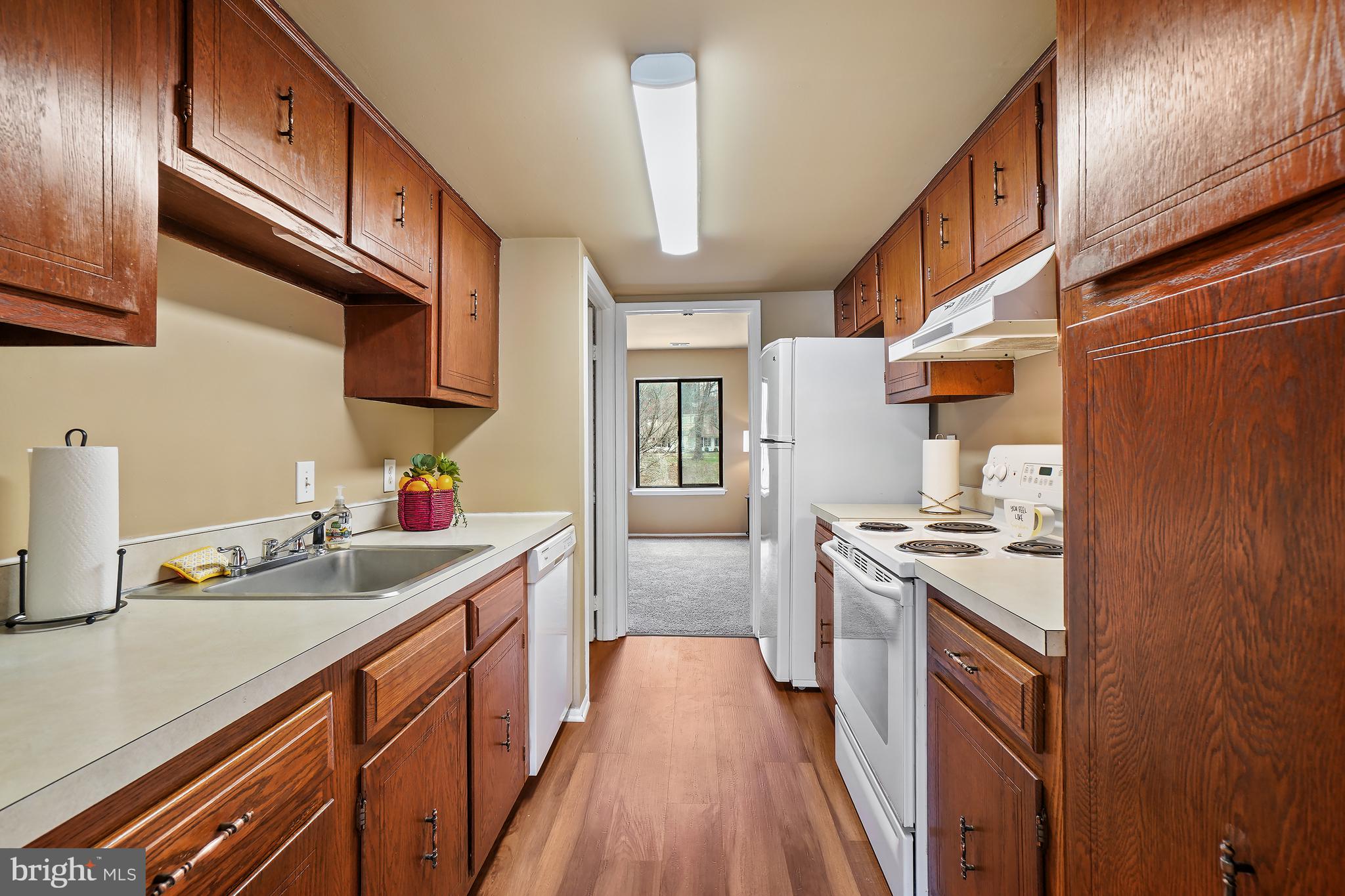 LEISURE WORLD - Residential