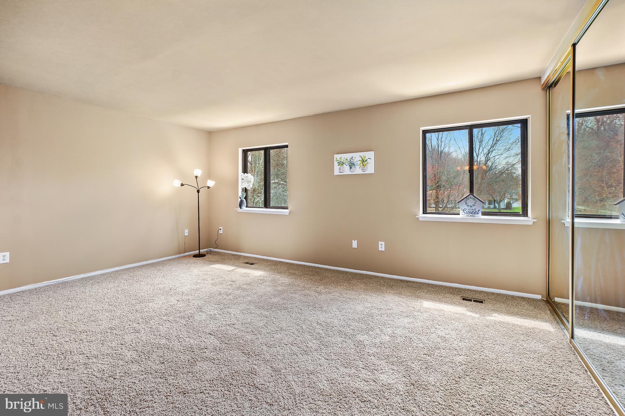 LEISURE WORLD - Residential