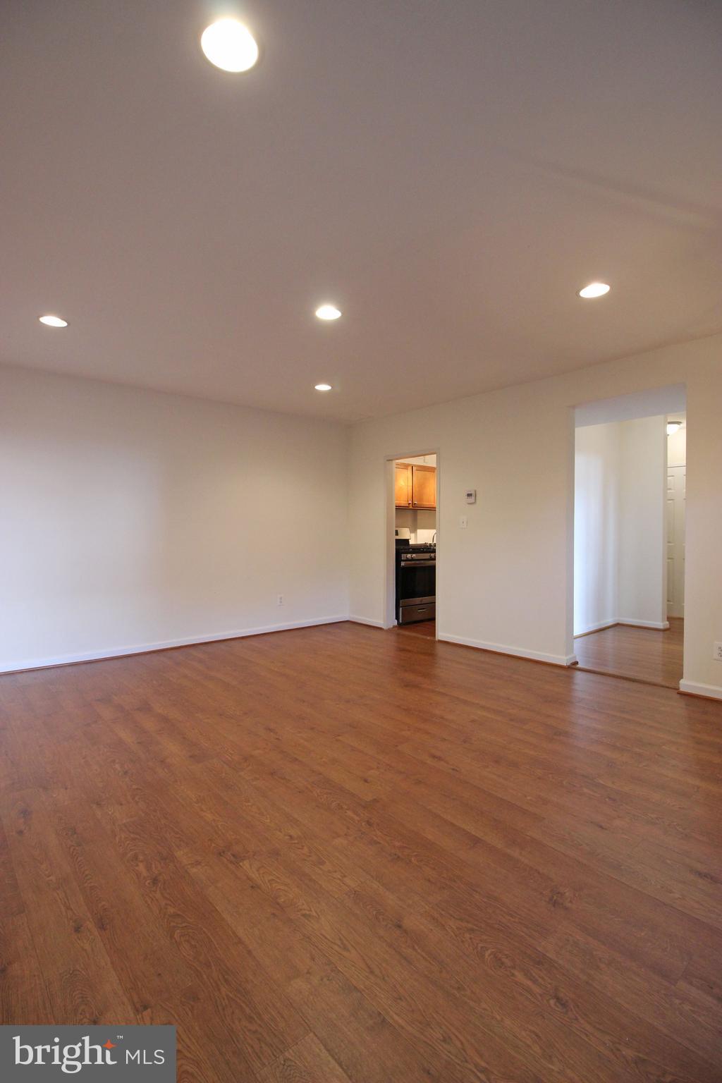 CLEVELAND HOUSE - Residential Lease