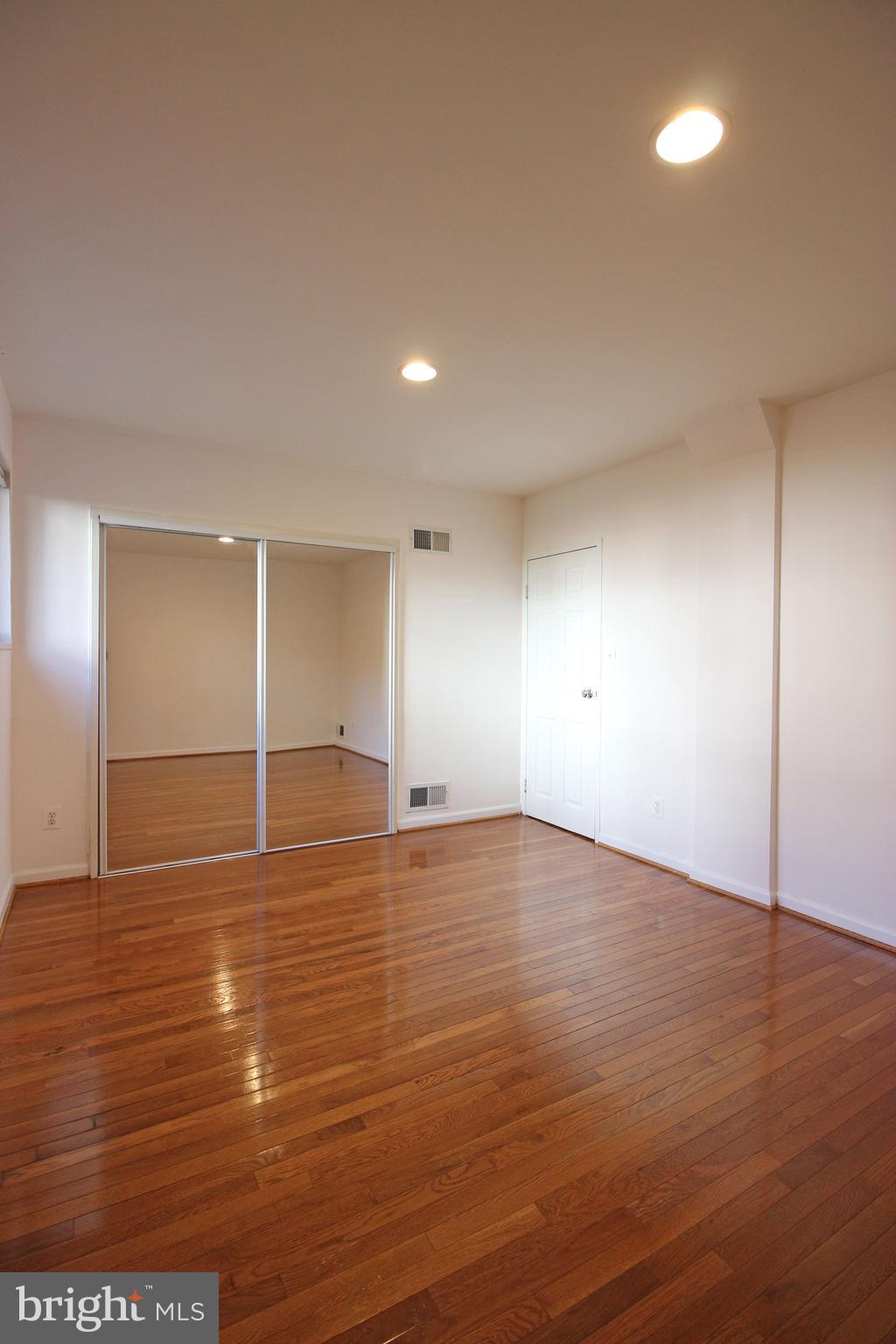 CLEVELAND HOUSE - Residential Lease