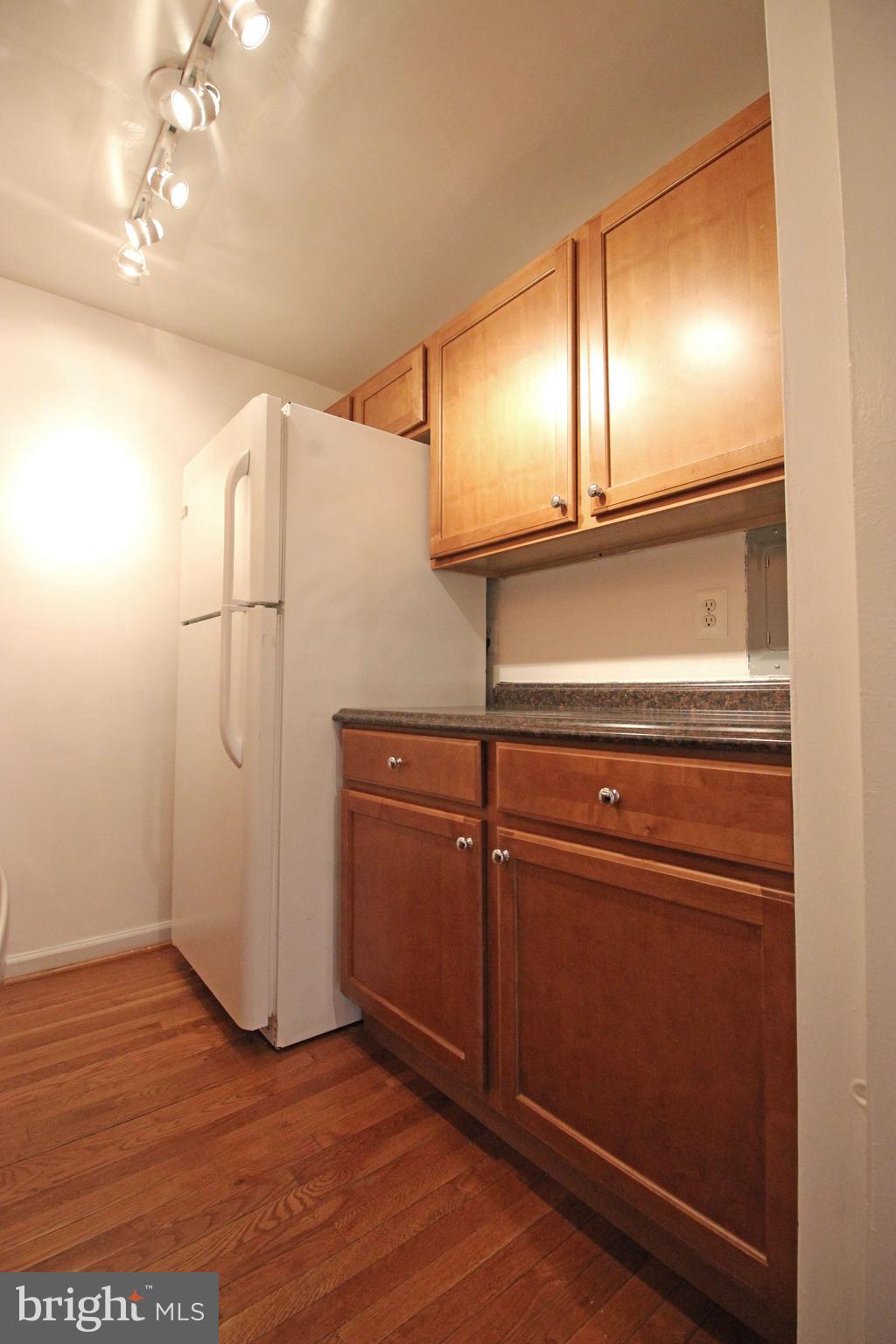 CLEVELAND HOUSE - Residential Lease