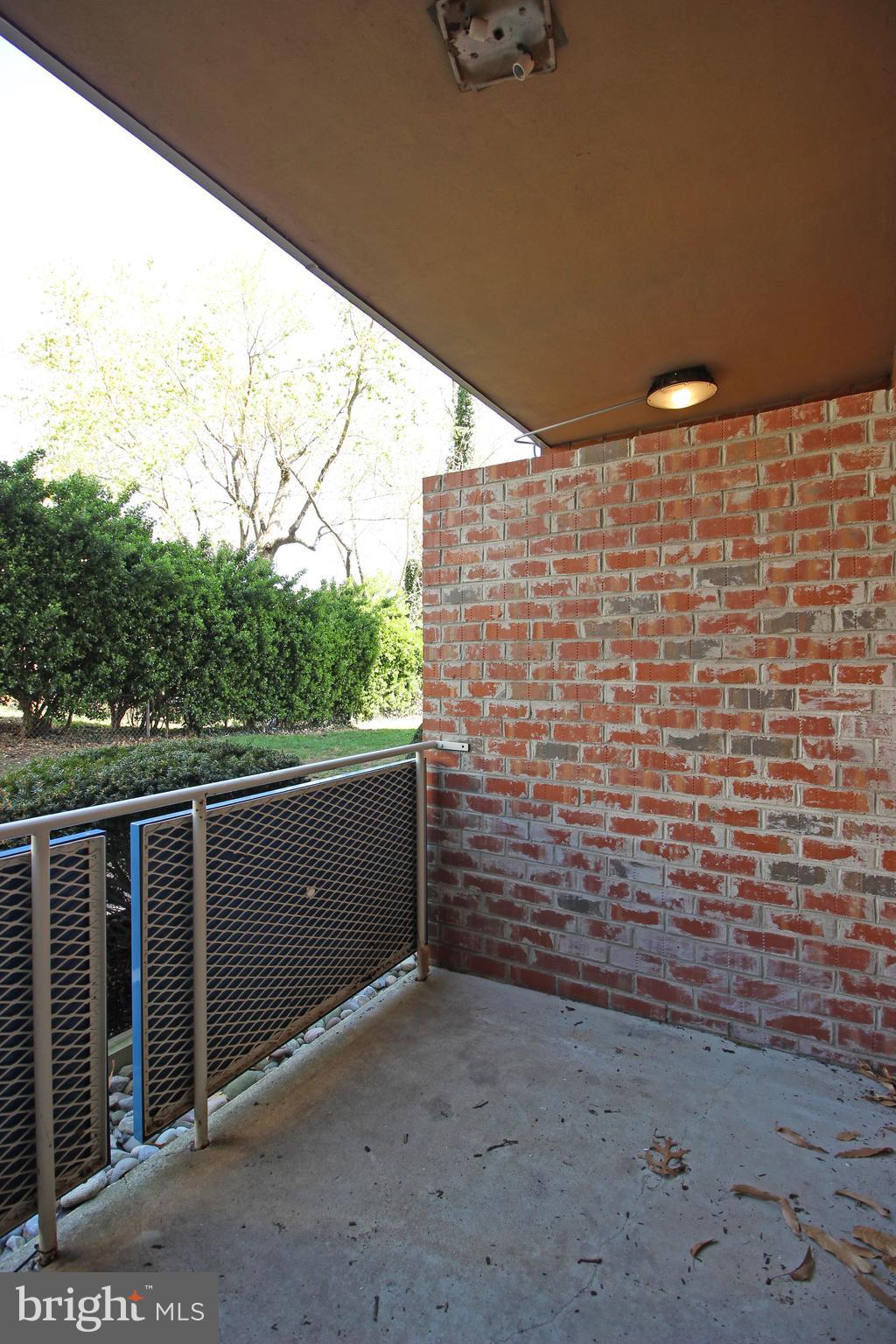 CLEVELAND HOUSE - Residential Lease