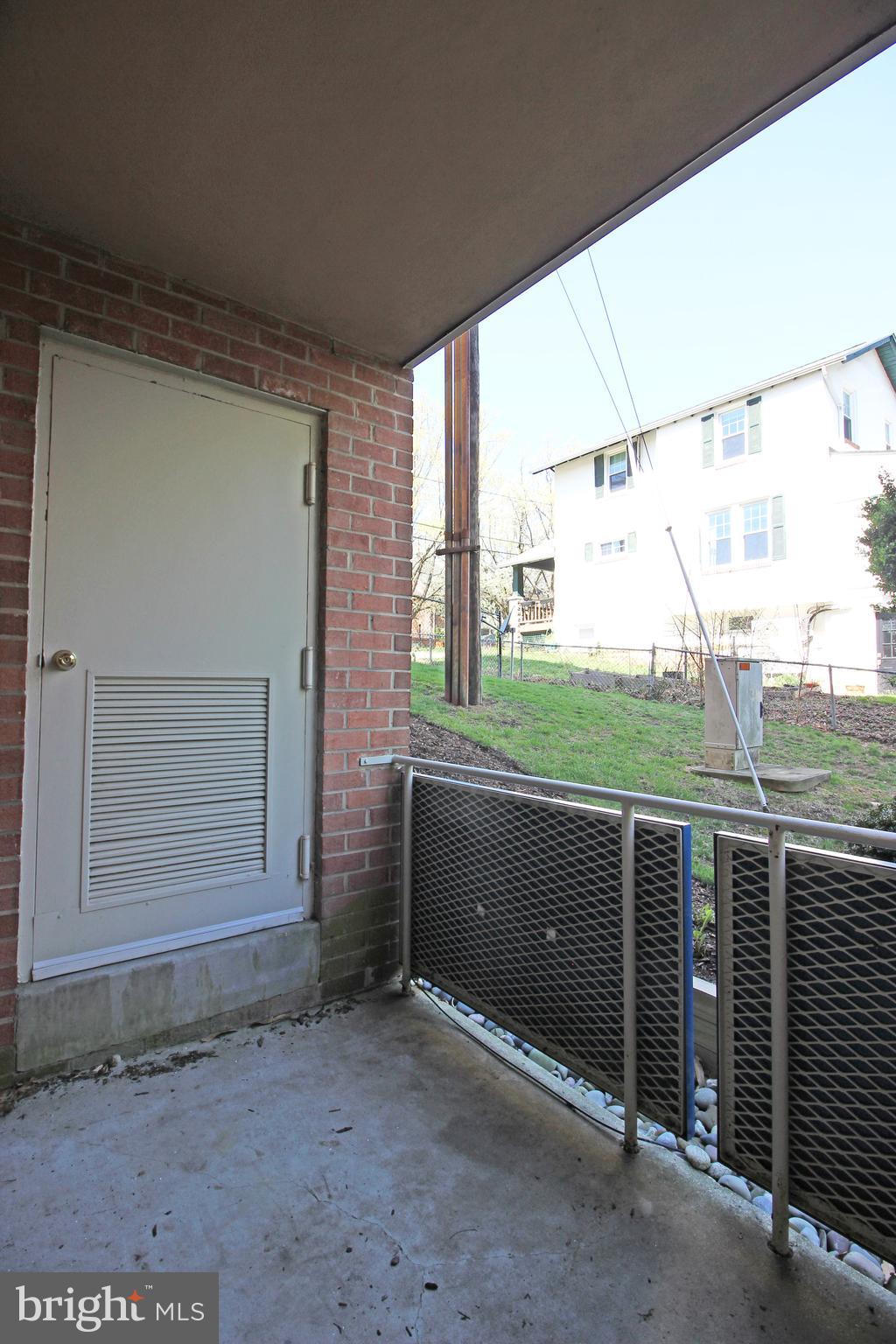 CLEVELAND HOUSE - Residential Lease