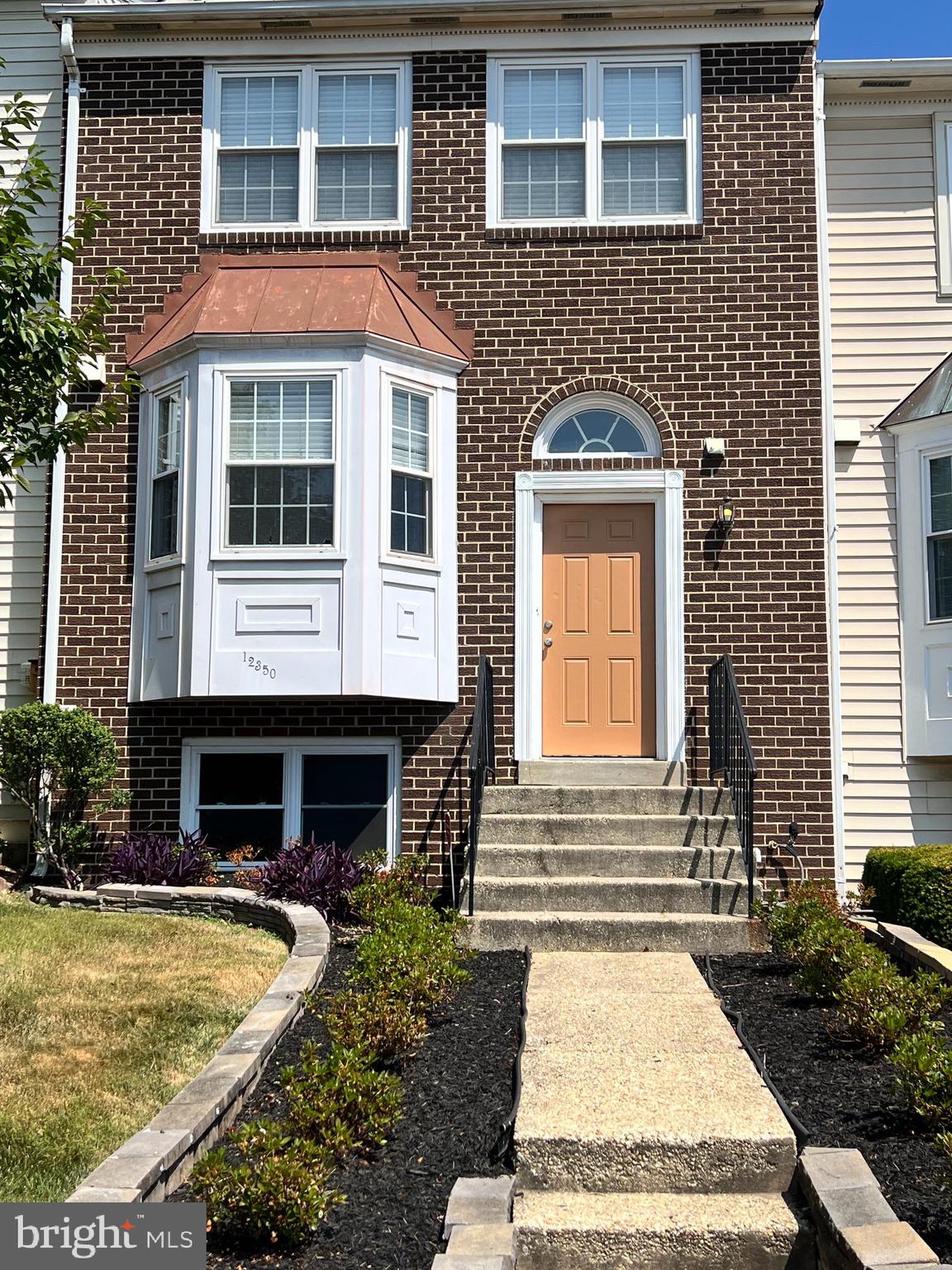 CALVERTON - Residential Lease