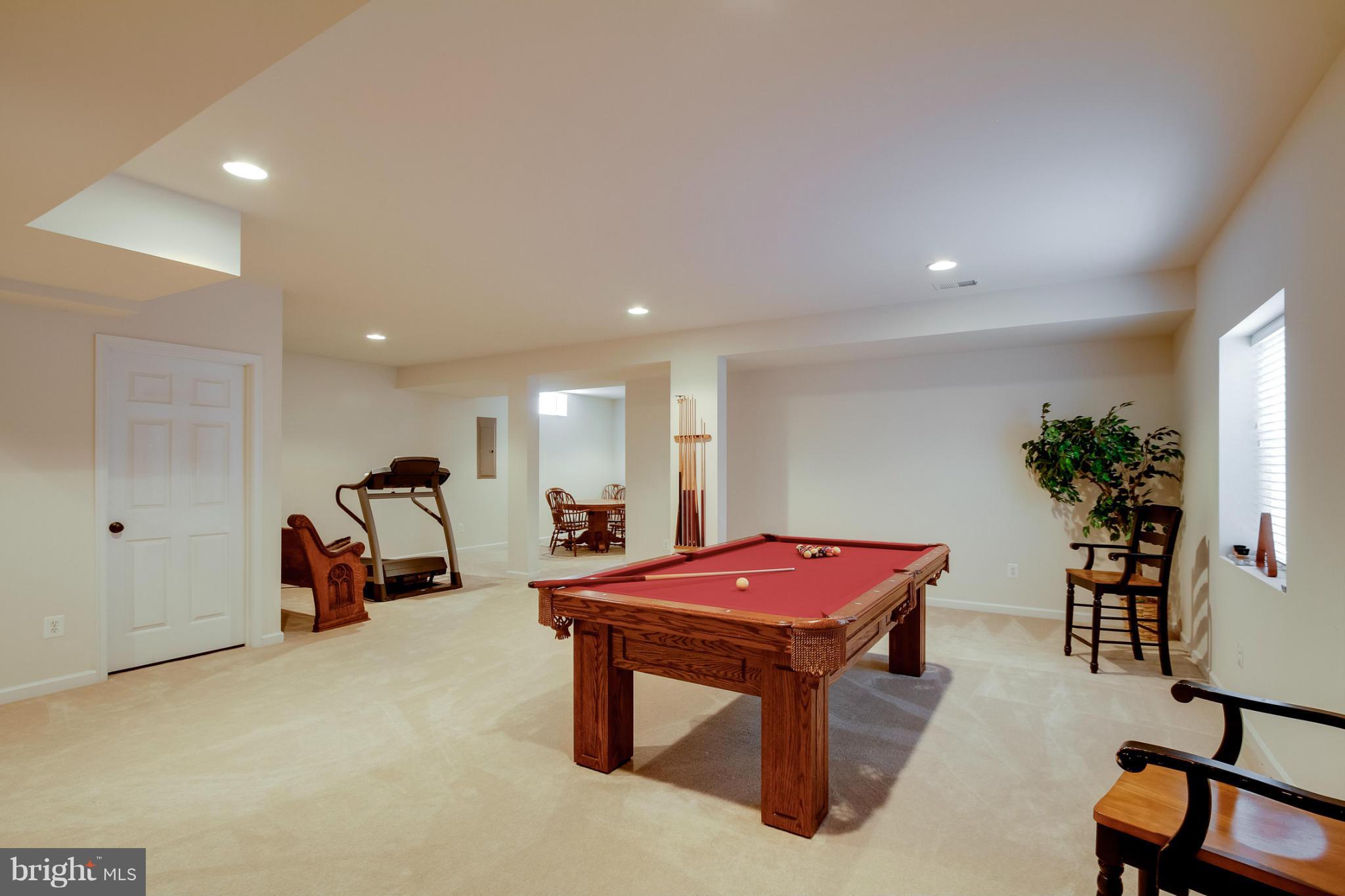 SOUTH RIDING - Residential