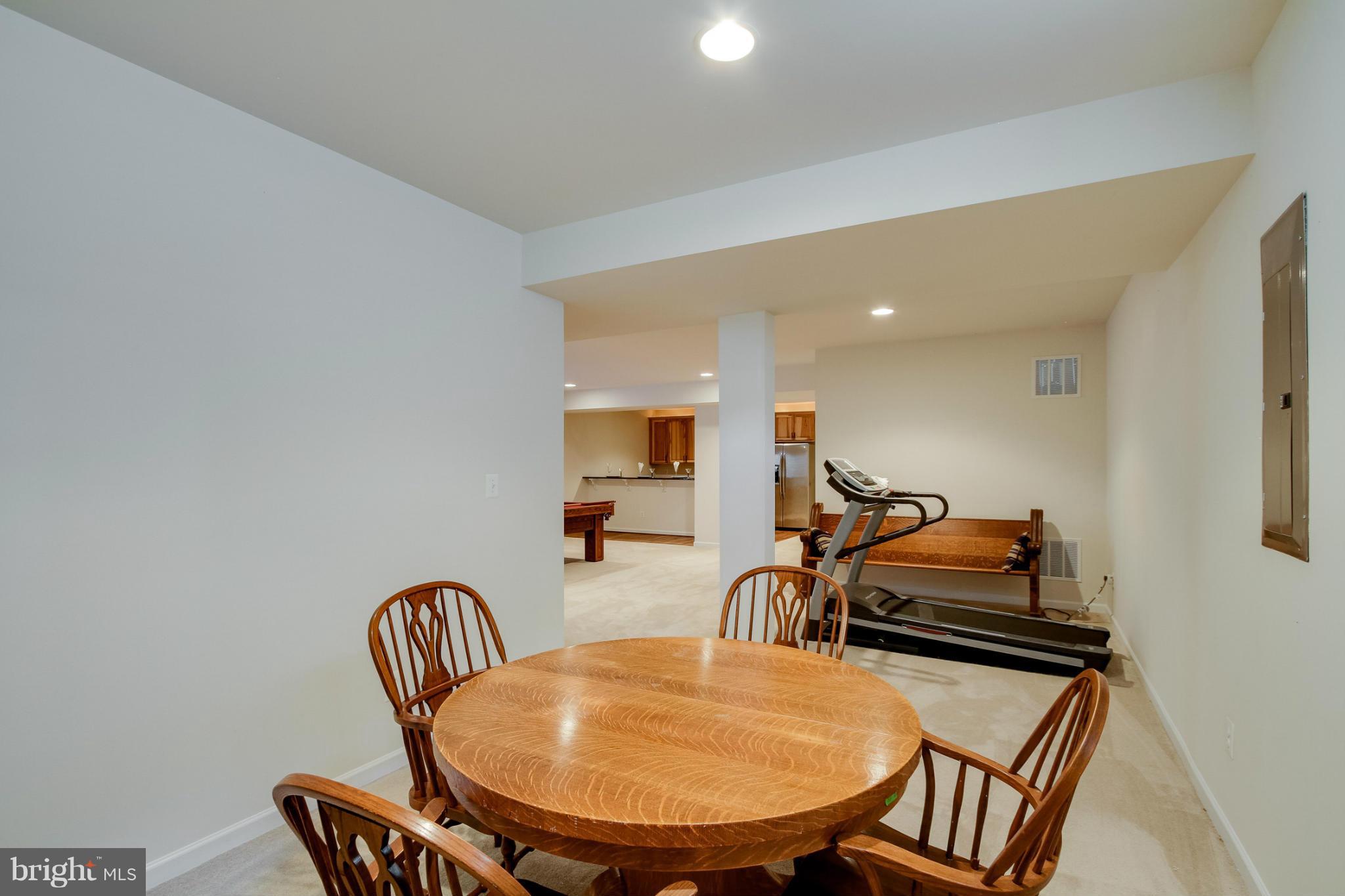 SOUTH RIDING - Residential