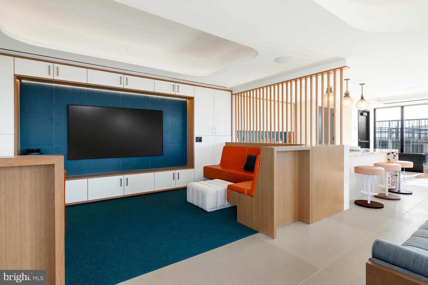 CRYSTAL CITY - Residential Lease