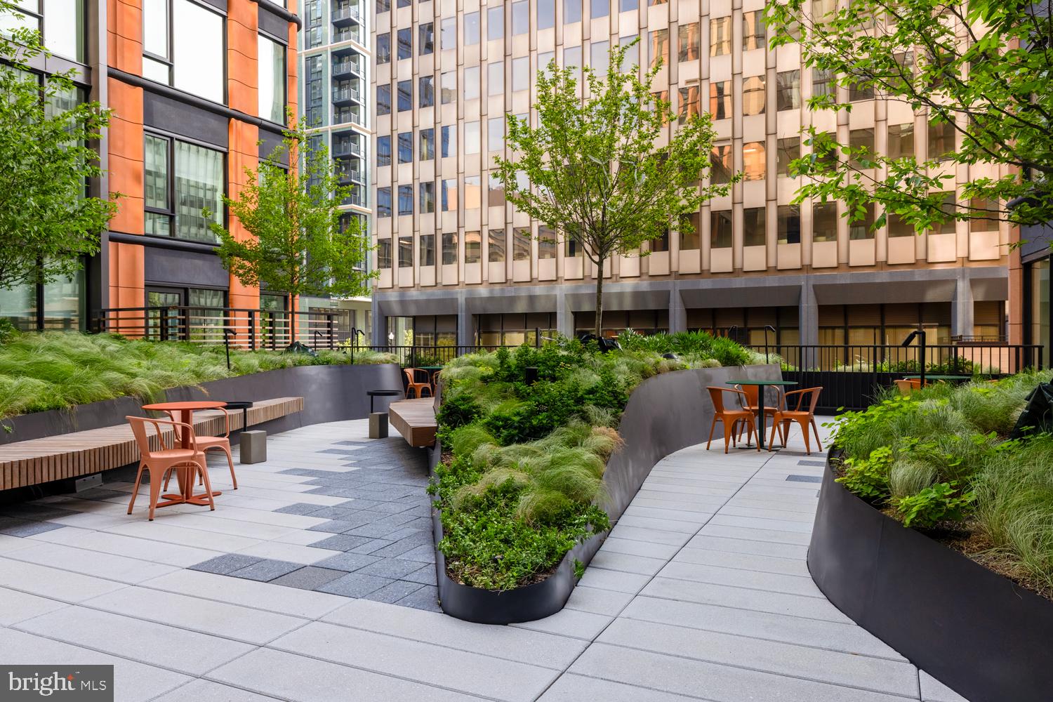 CRYSTAL CITY - Residential Lease