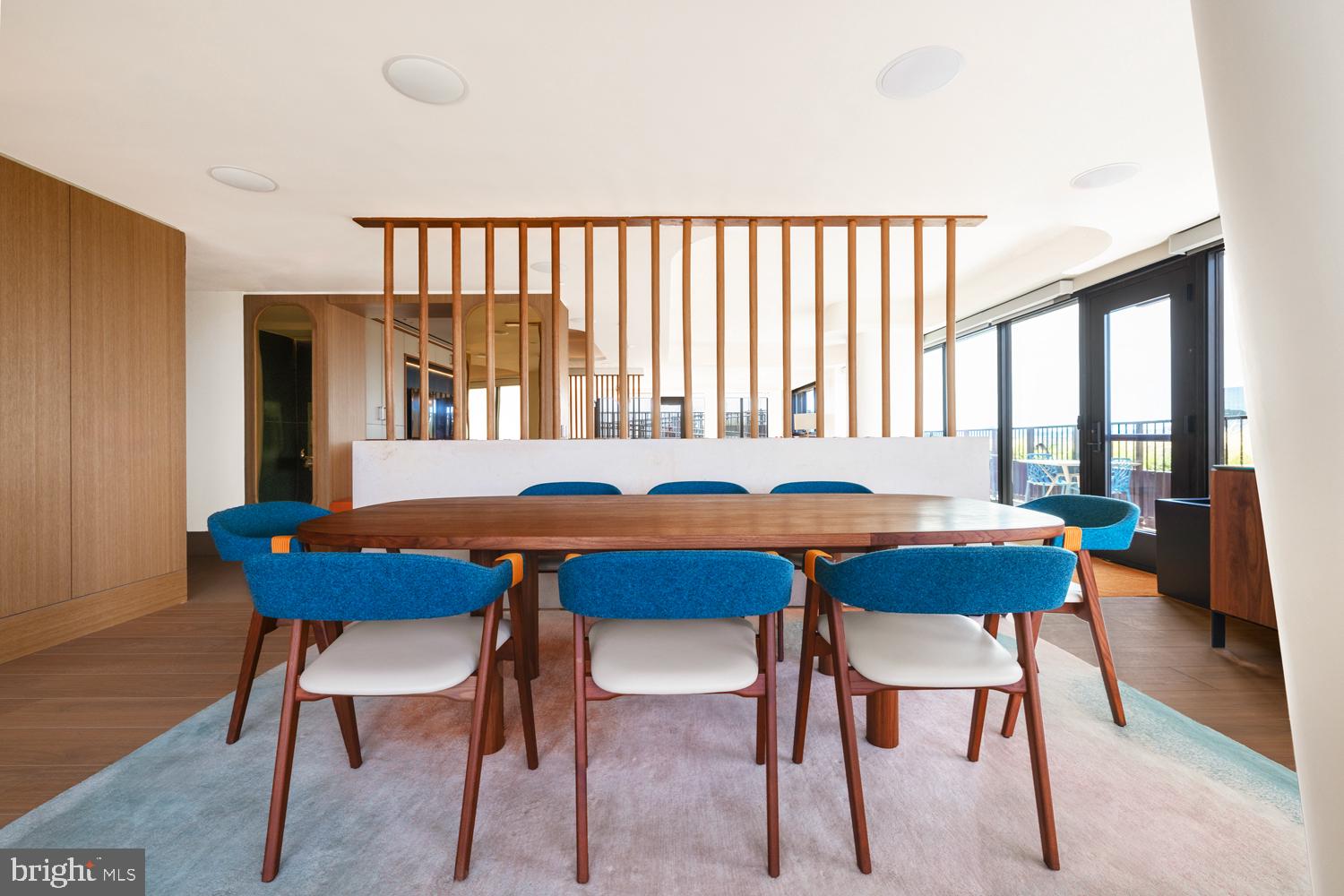 CRYSTAL CITY - Residential Lease