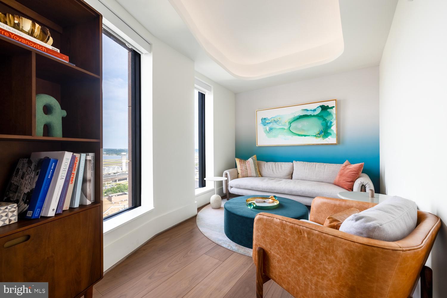 CRYSTAL CITY - Residential Lease