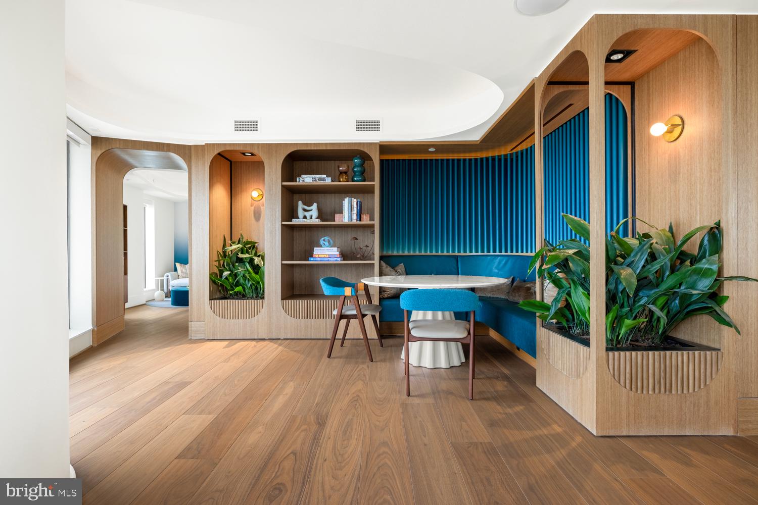 CRYSTAL CITY - Residential Lease