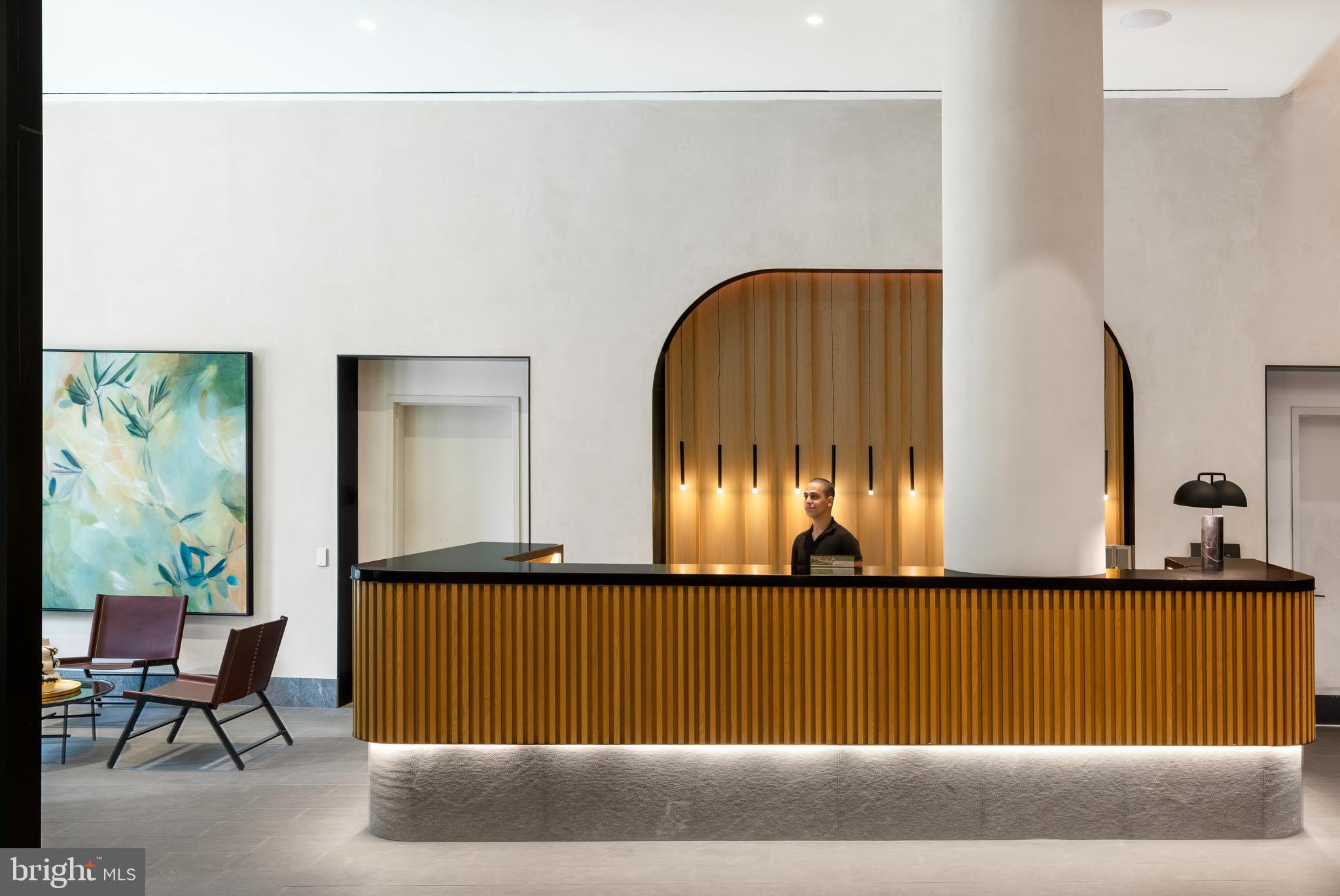 CRYSTAL CITY - Residential Lease