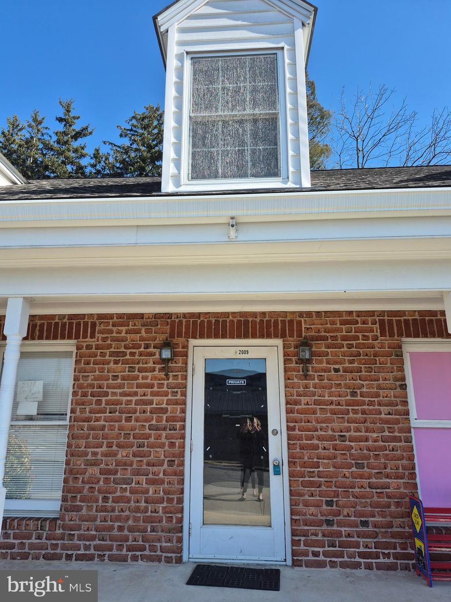 Well located area of professional offices within sight of WVU East Hospital in Martinsburg. Newly renovated. There is a full-size bath and full kitchen w/ all appliances.  Perfect for physical therapists, massage therapists, medical, chiropractors, apartment for traveling nurses/doctors.