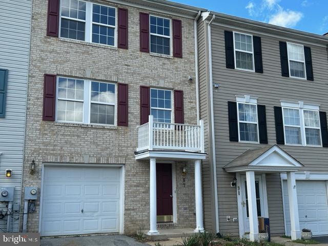 COUNTY GREEN - Residential Lease