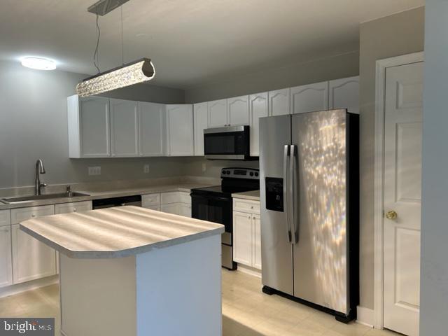 COUNTY GREEN - Residential Lease