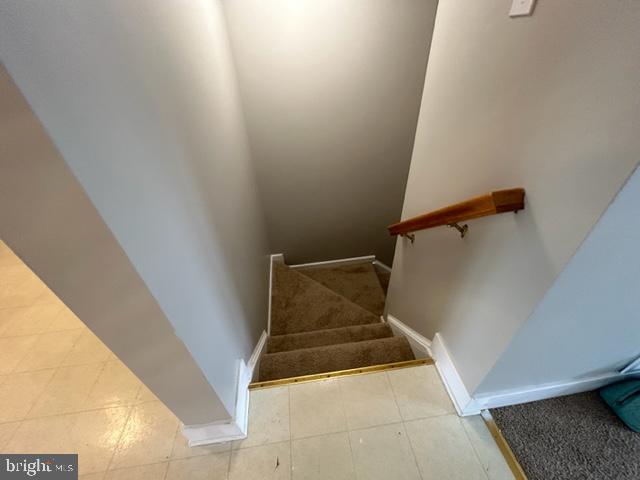 COUNTY GREEN - Residential Lease