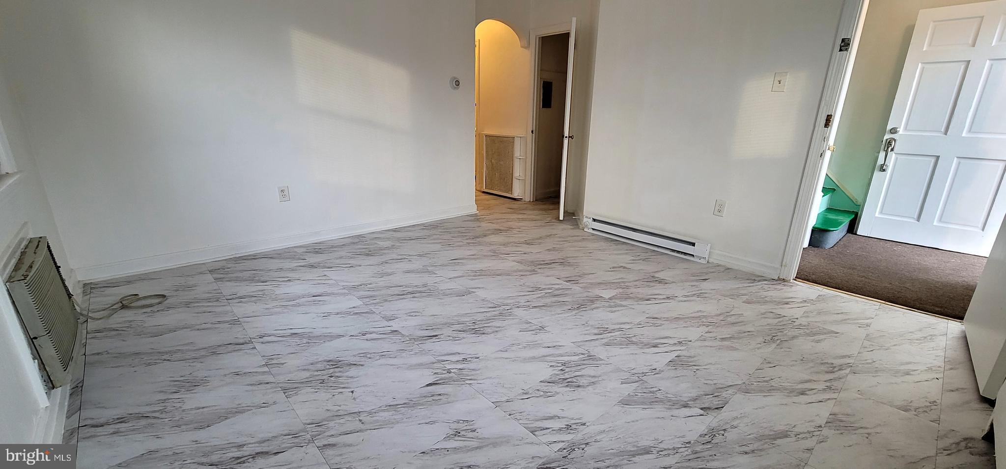 LAWNDALE - Residential Lease