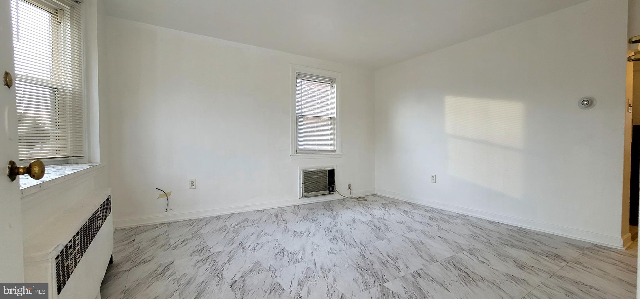 LAWNDALE - Residential Lease