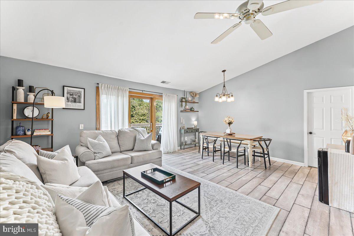 RUNNYMEADE FARMS - Residential