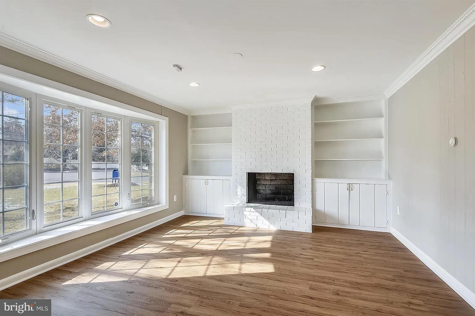 PARKLAWN - Residential Lease