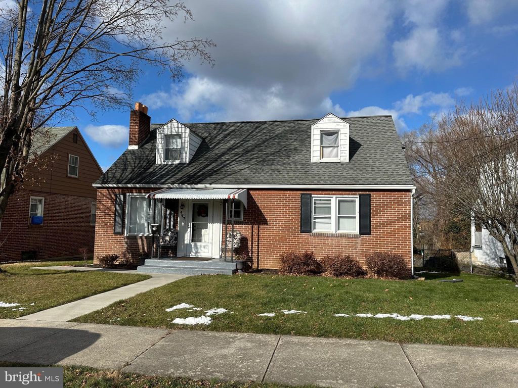 Photo of 467 Heintzelman Avenue, CHAMBERSBURG, PA 17201 (MLS # PAFL2031762)
