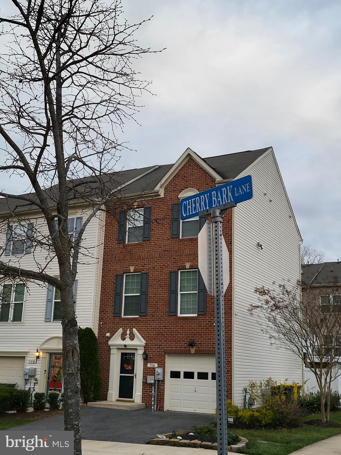 PINE RIDGE CROSSING - Residential