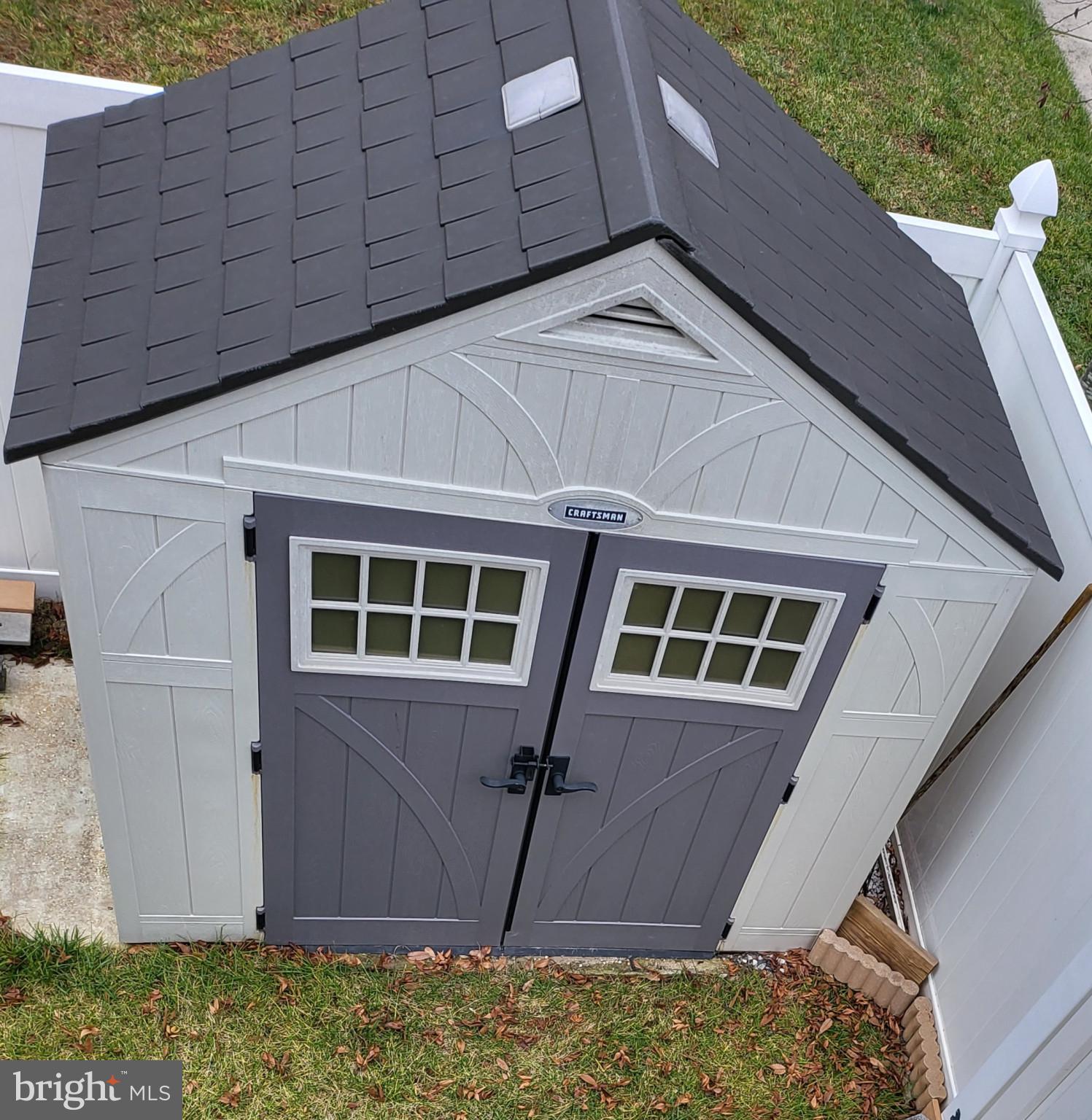 PINE RIDGE CROSSING - Residential