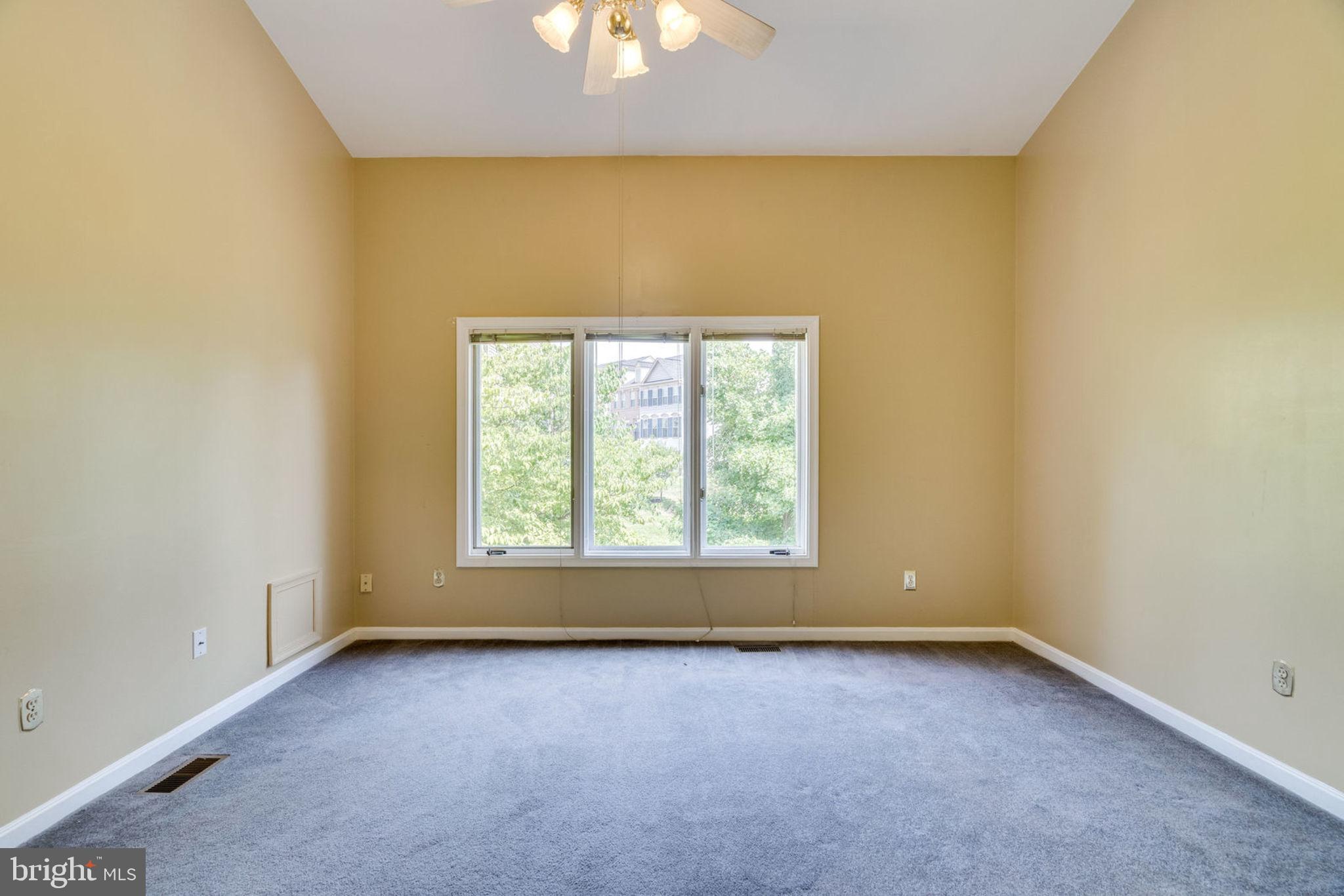 THE TOWNS OF OCCOQUAN MI - Residential Lease