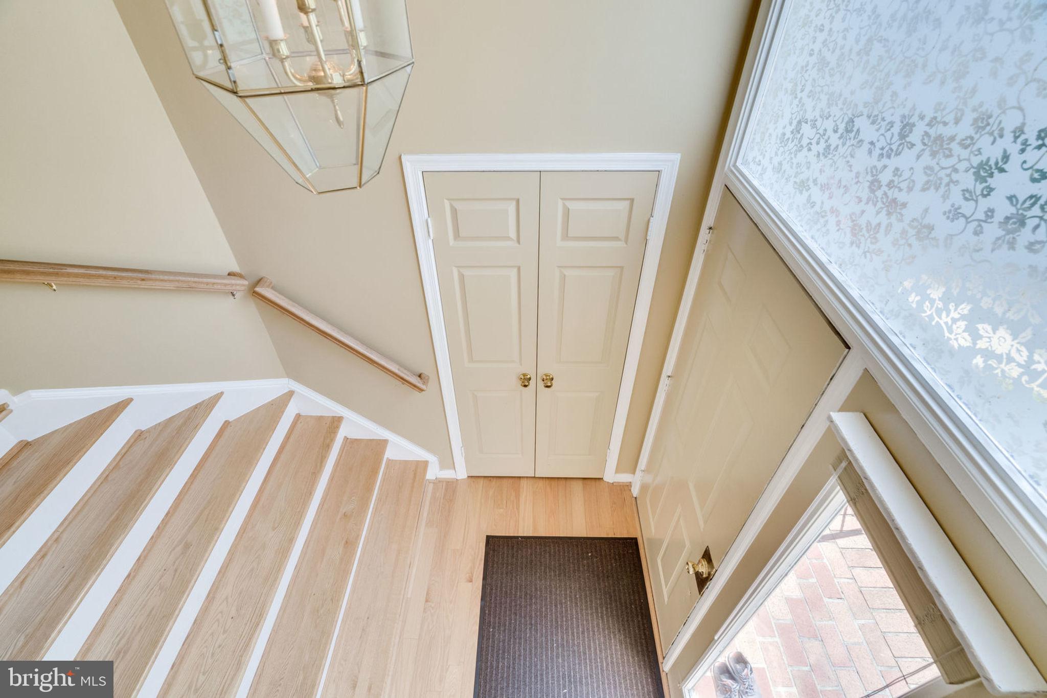 THE TOWNS OF OCCOQUAN MI - Residential Lease