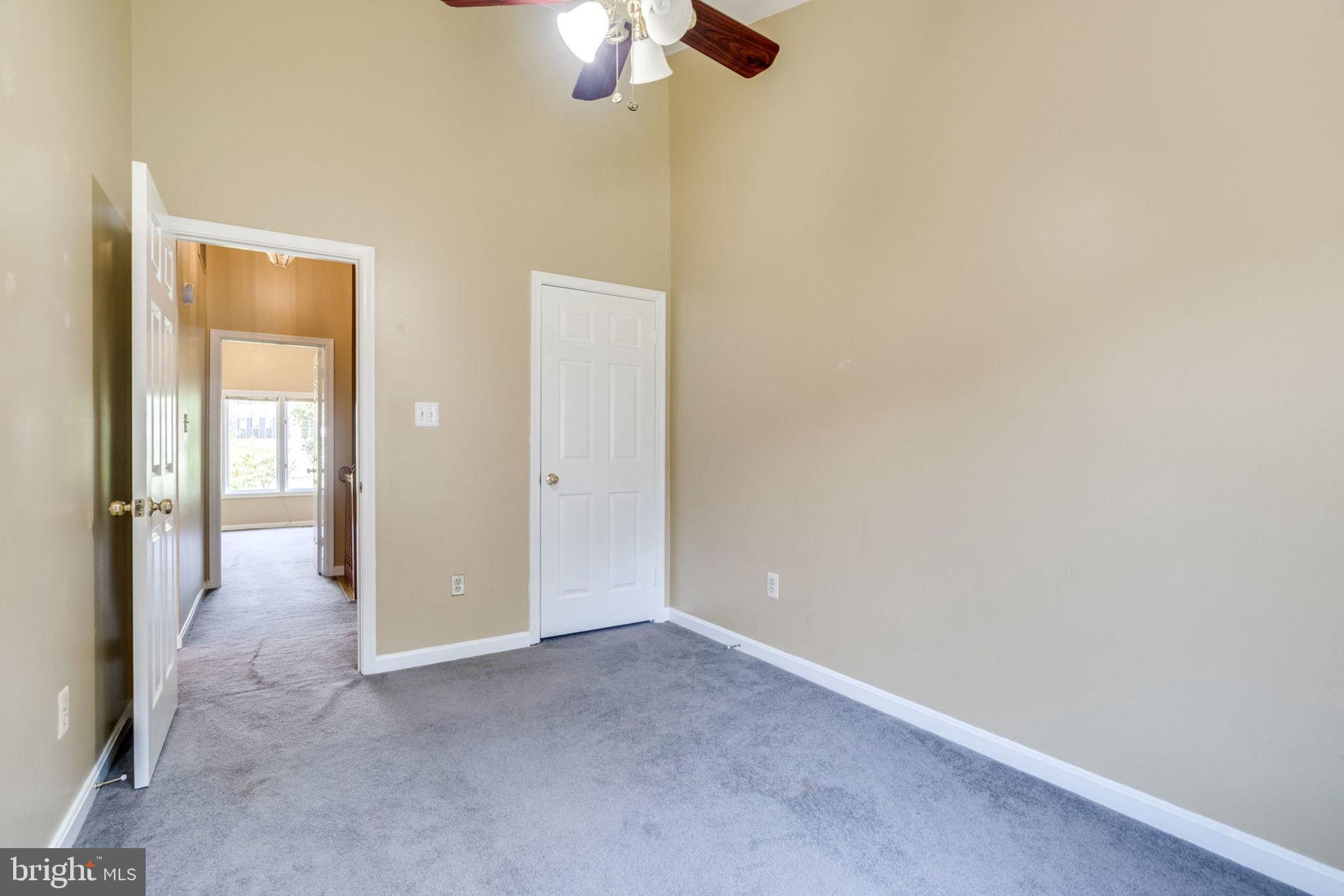 THE TOWNS OF OCCOQUAN MI - Residential Lease