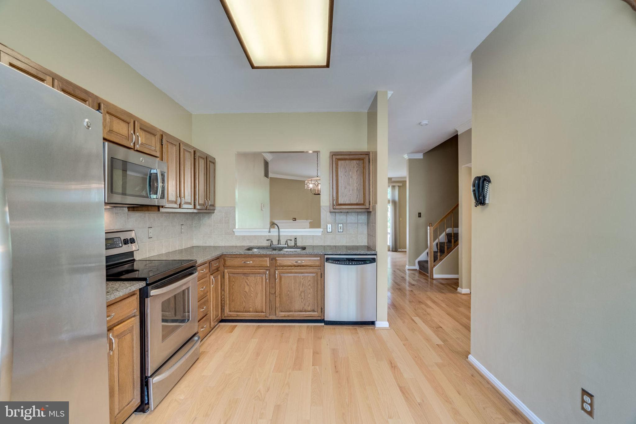 THE TOWNS OF OCCOQUAN MI - Residential Lease