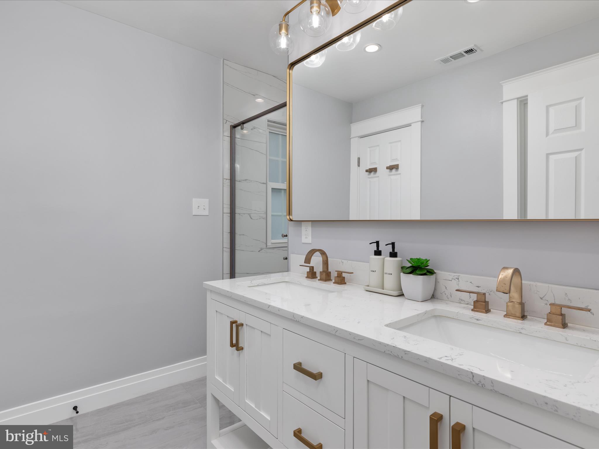 FERRY POINT ESTATES - Residential