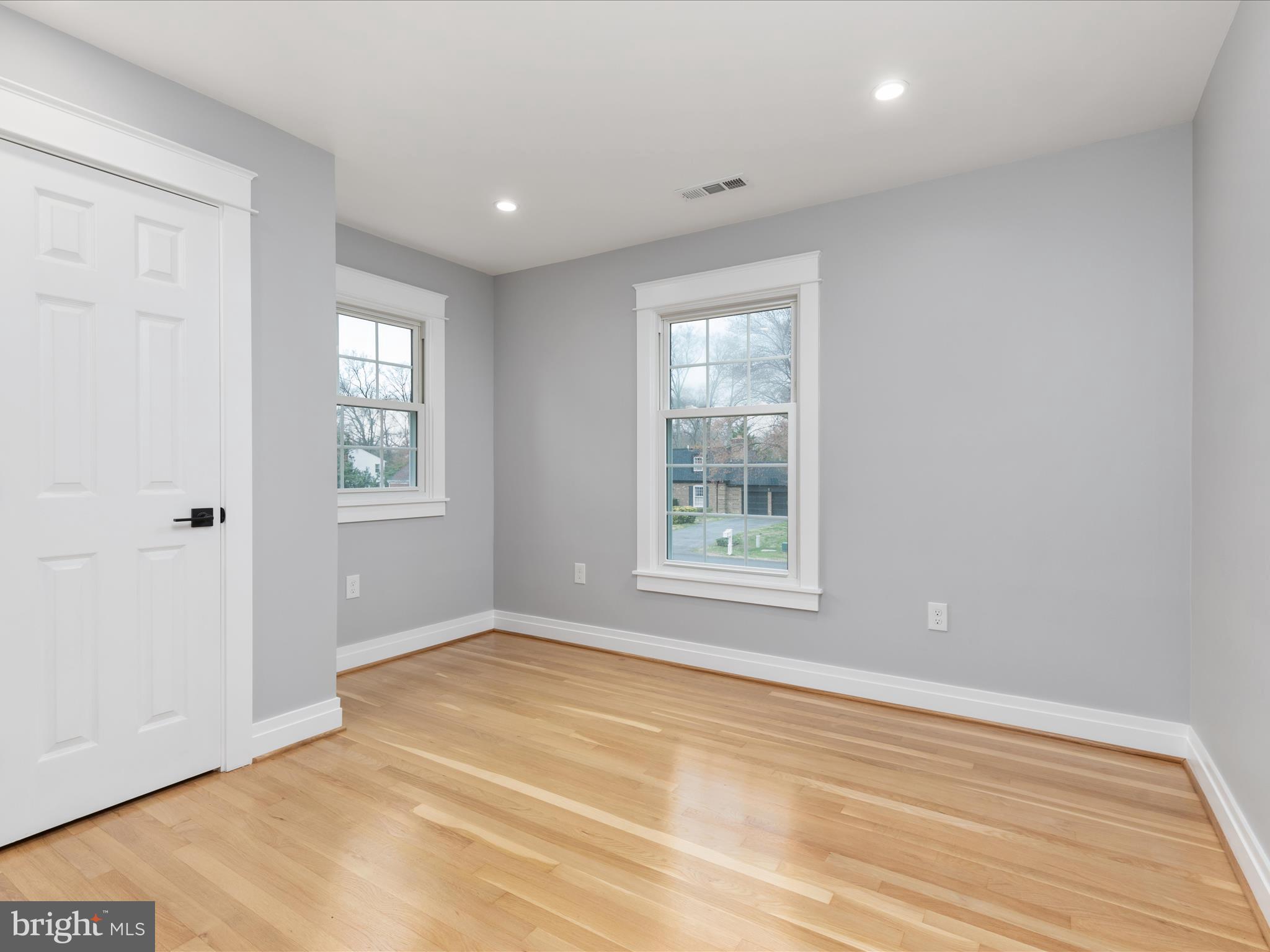 FERRY POINT ESTATES - Residential