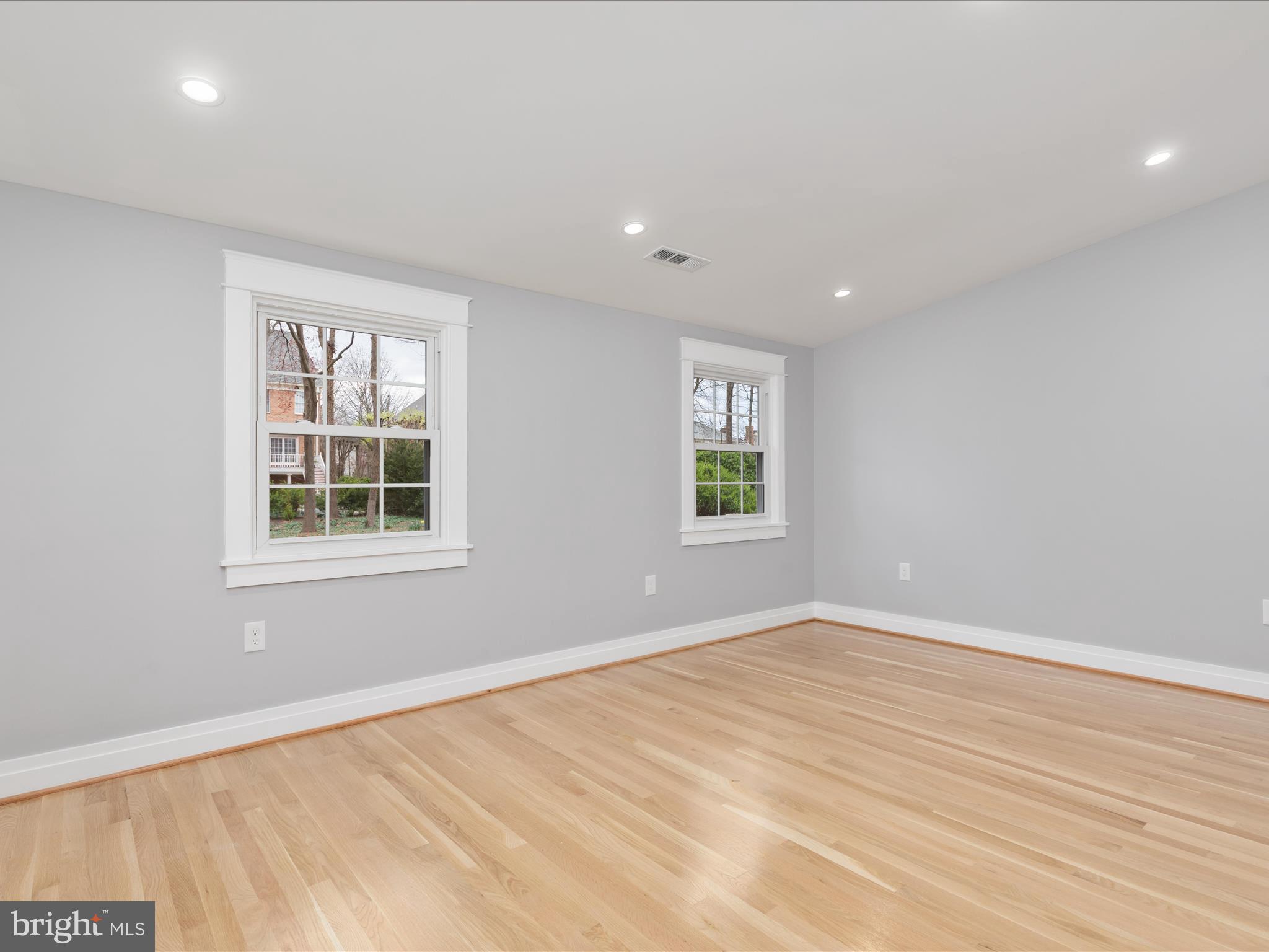 FERRY POINT ESTATES - Residential