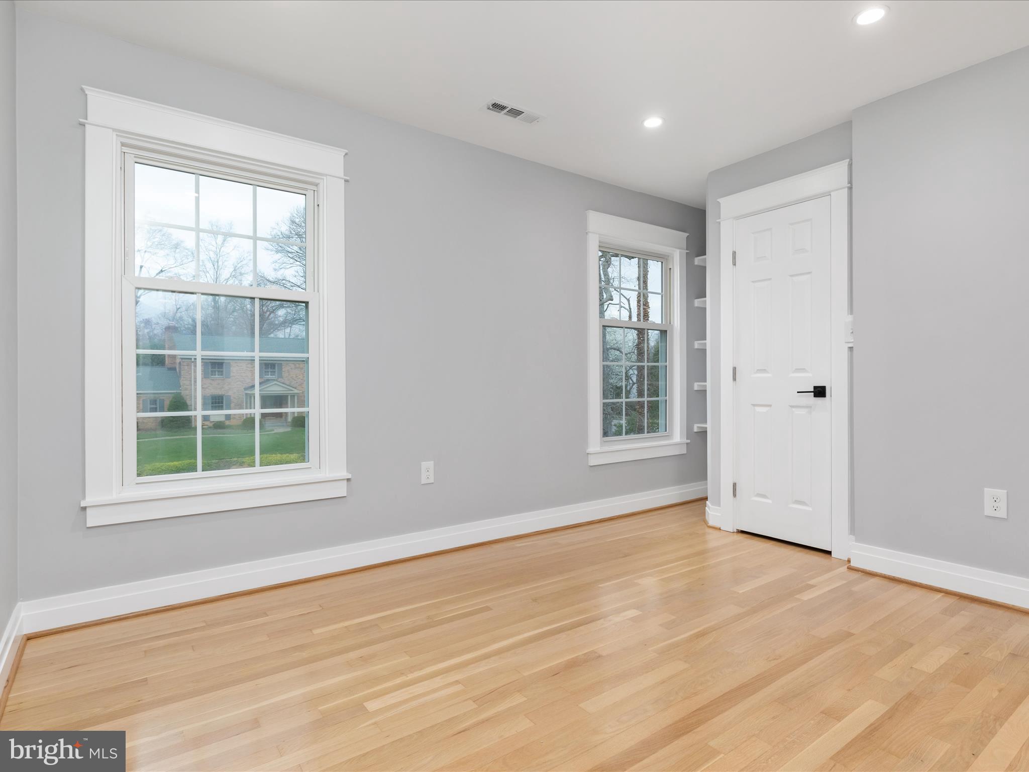 FERRY POINT ESTATES - Residential