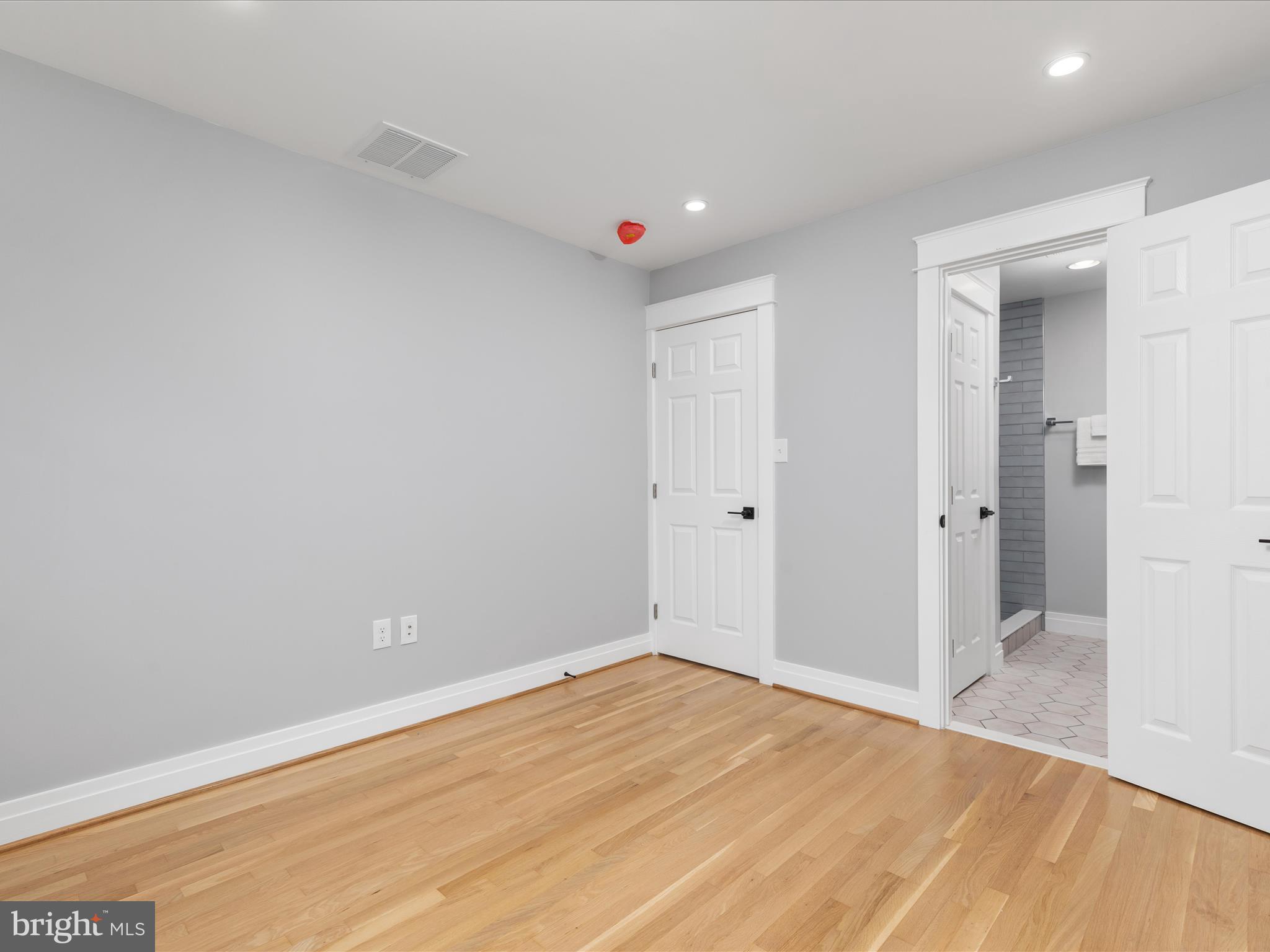 FERRY POINT ESTATES - Residential