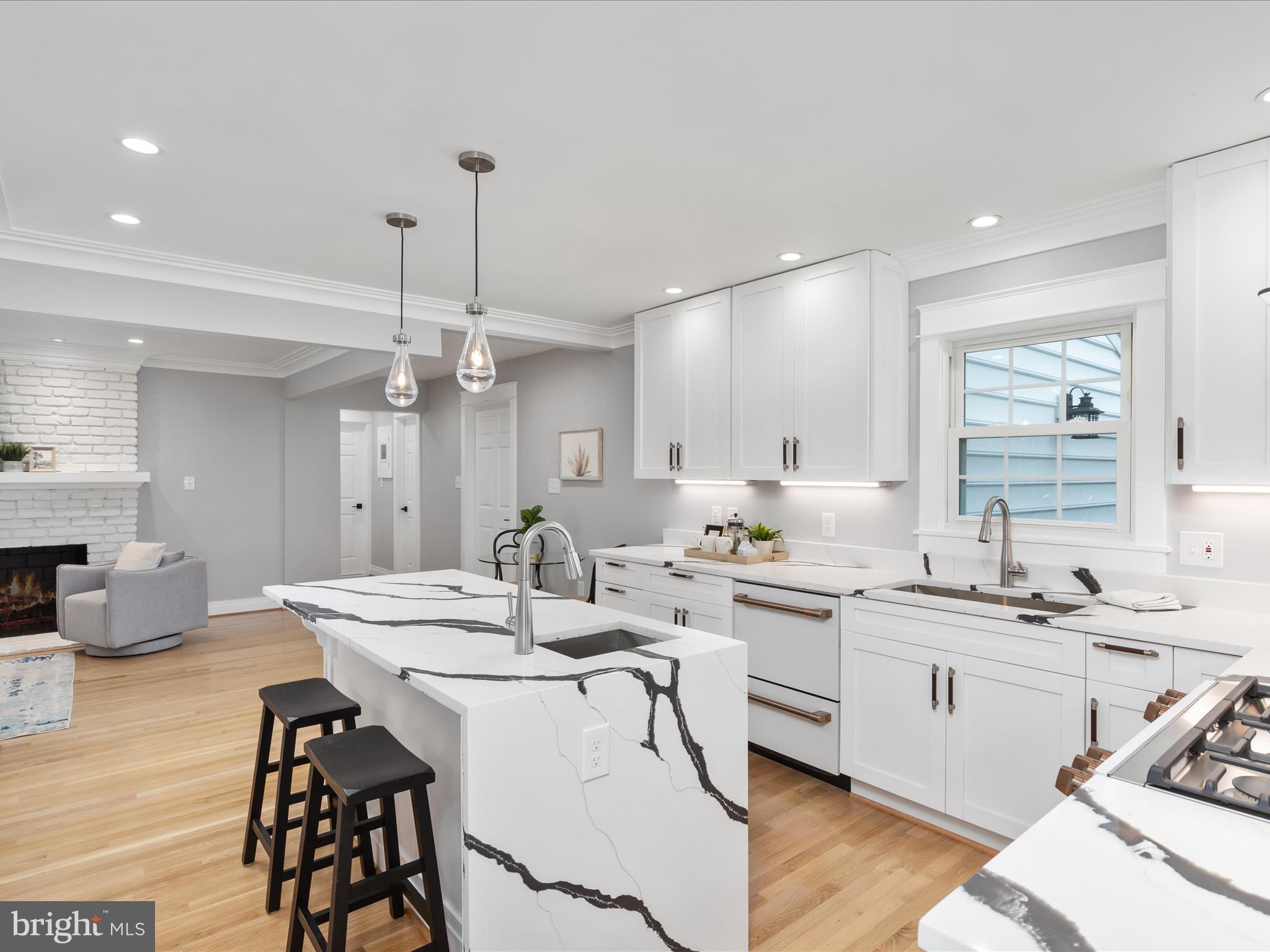 FERRY POINT ESTATES - Residential