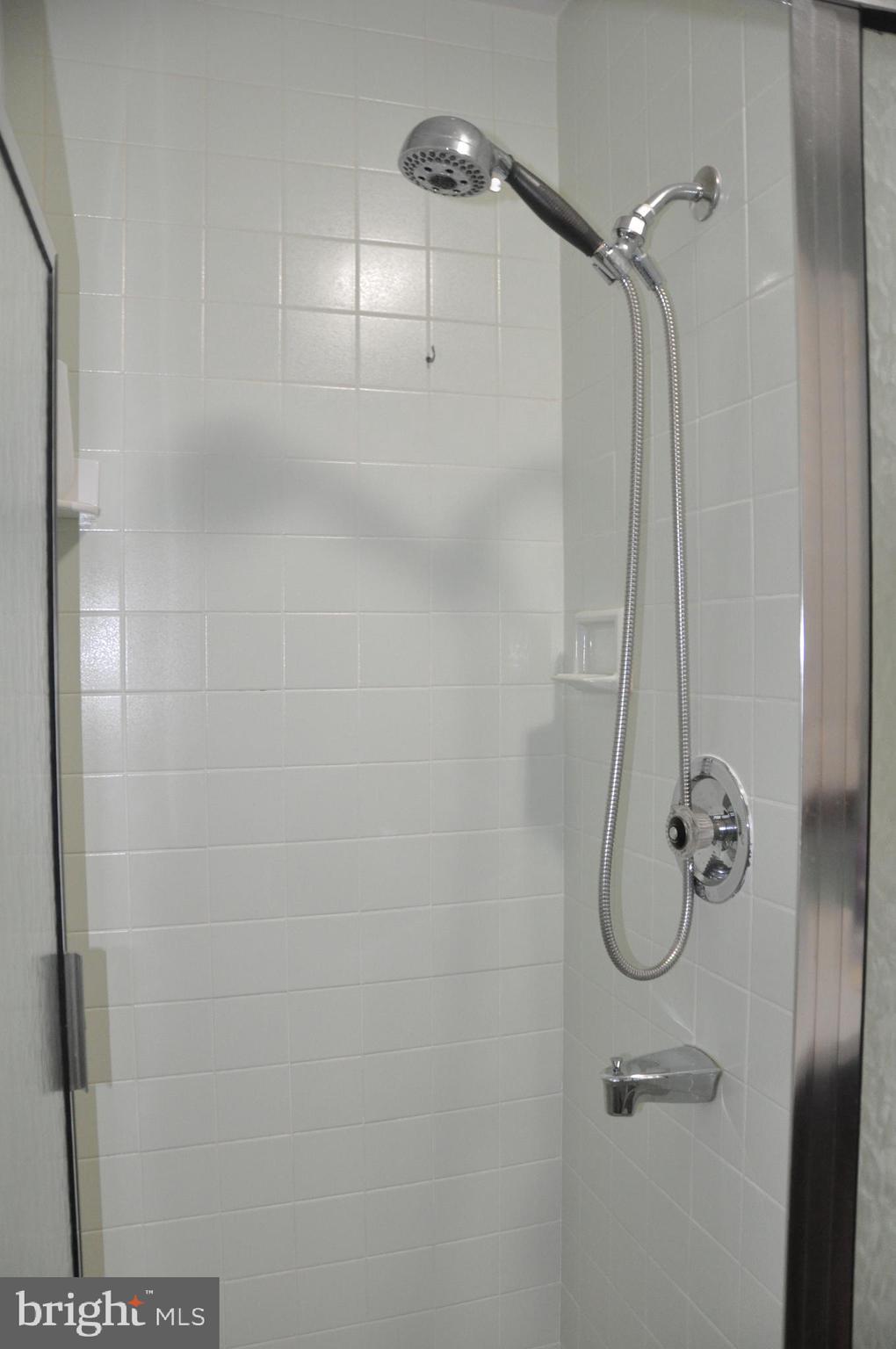 ROLLING HILLS - Residential