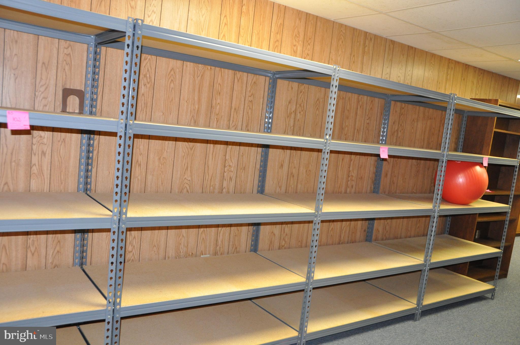 ROLLING HILLS - Residential