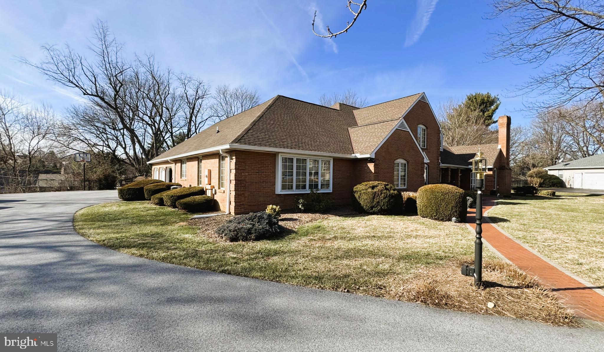 18903 MANCHESTER DRIVE