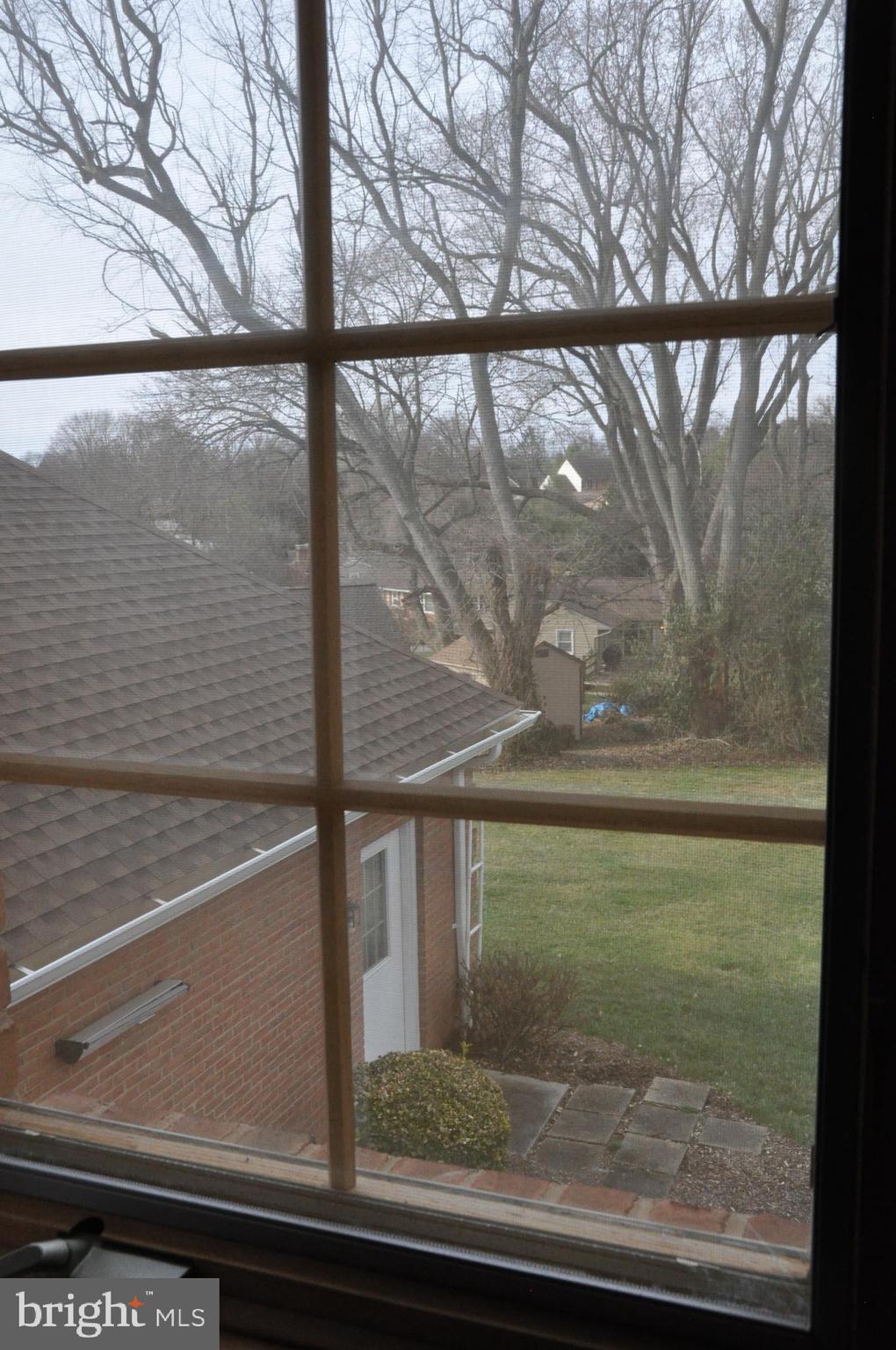 ROLLING HILLS - Residential