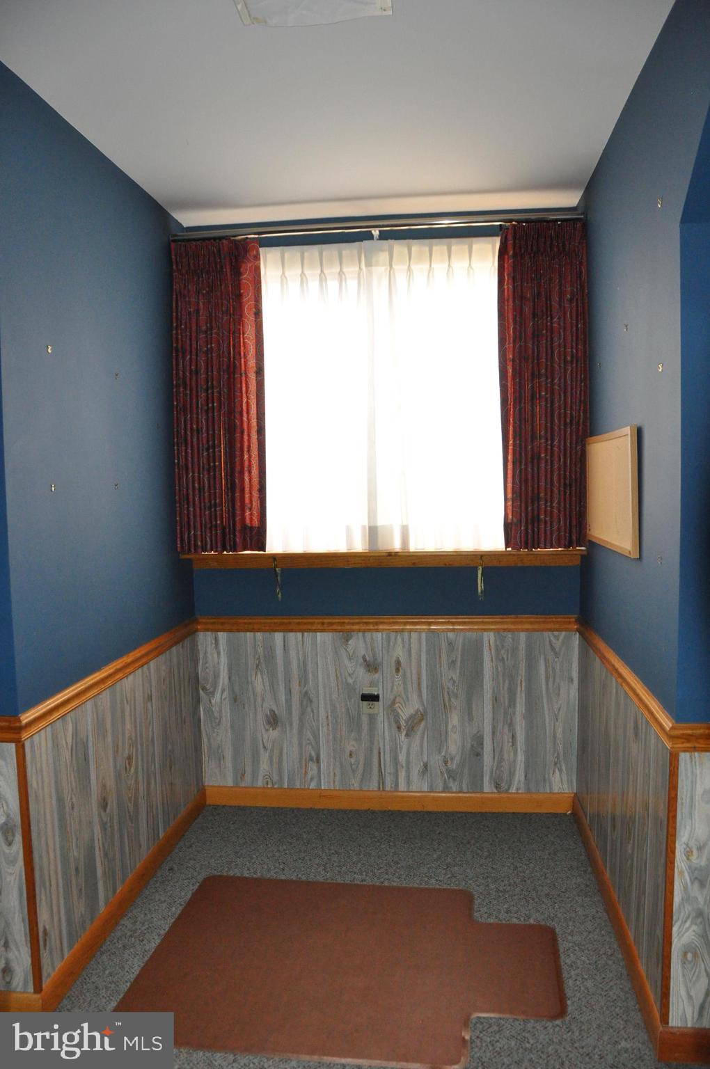 ROLLING HILLS - Residential