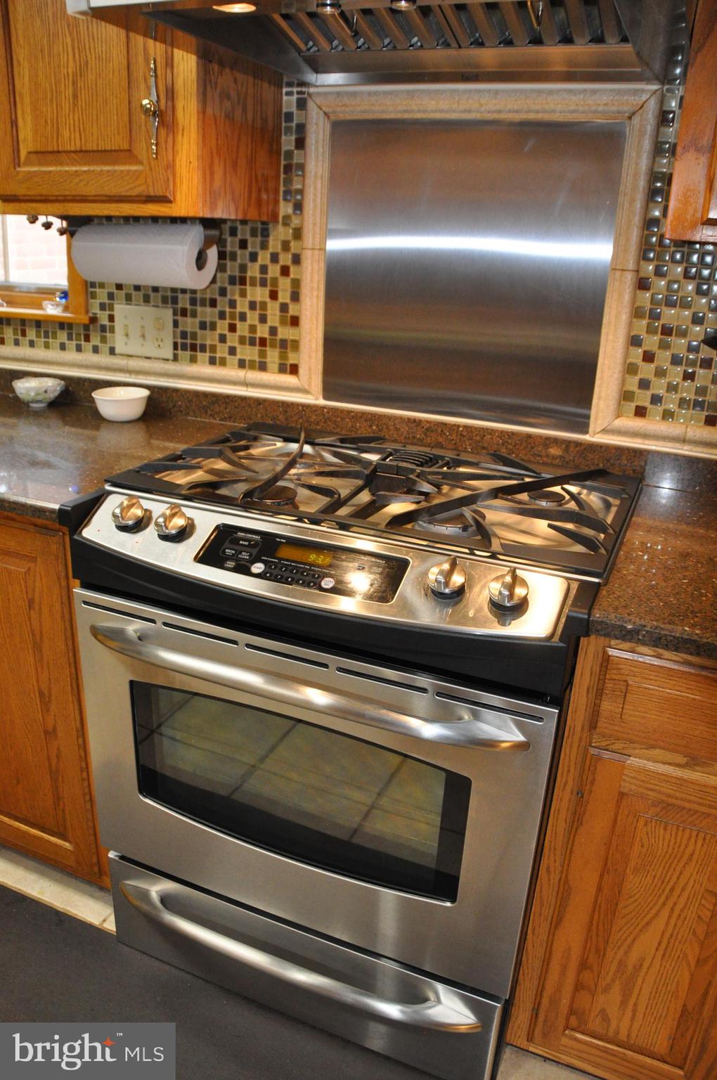 ROLLING HILLS - Residential