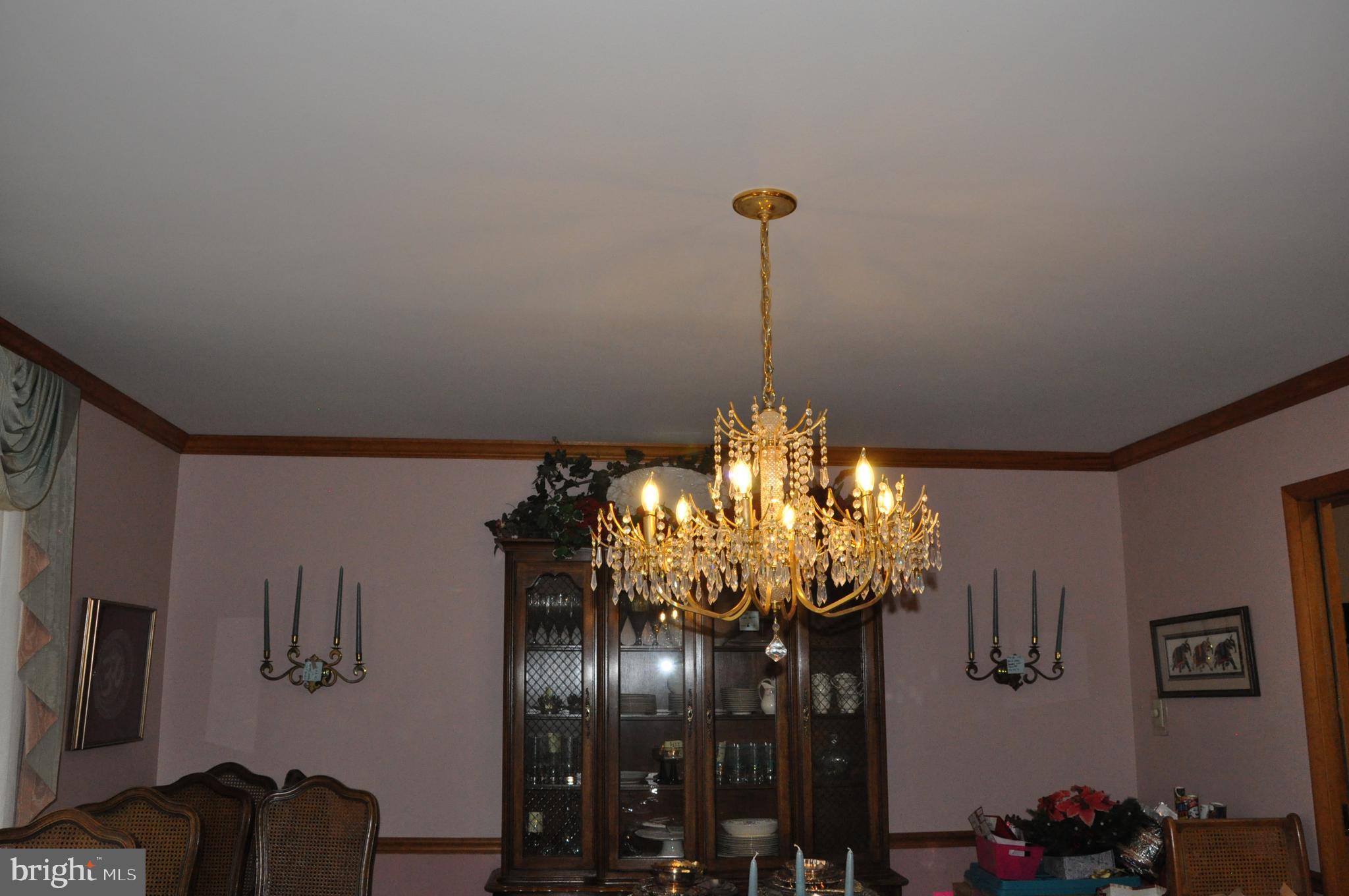 ROLLING HILLS - Residential