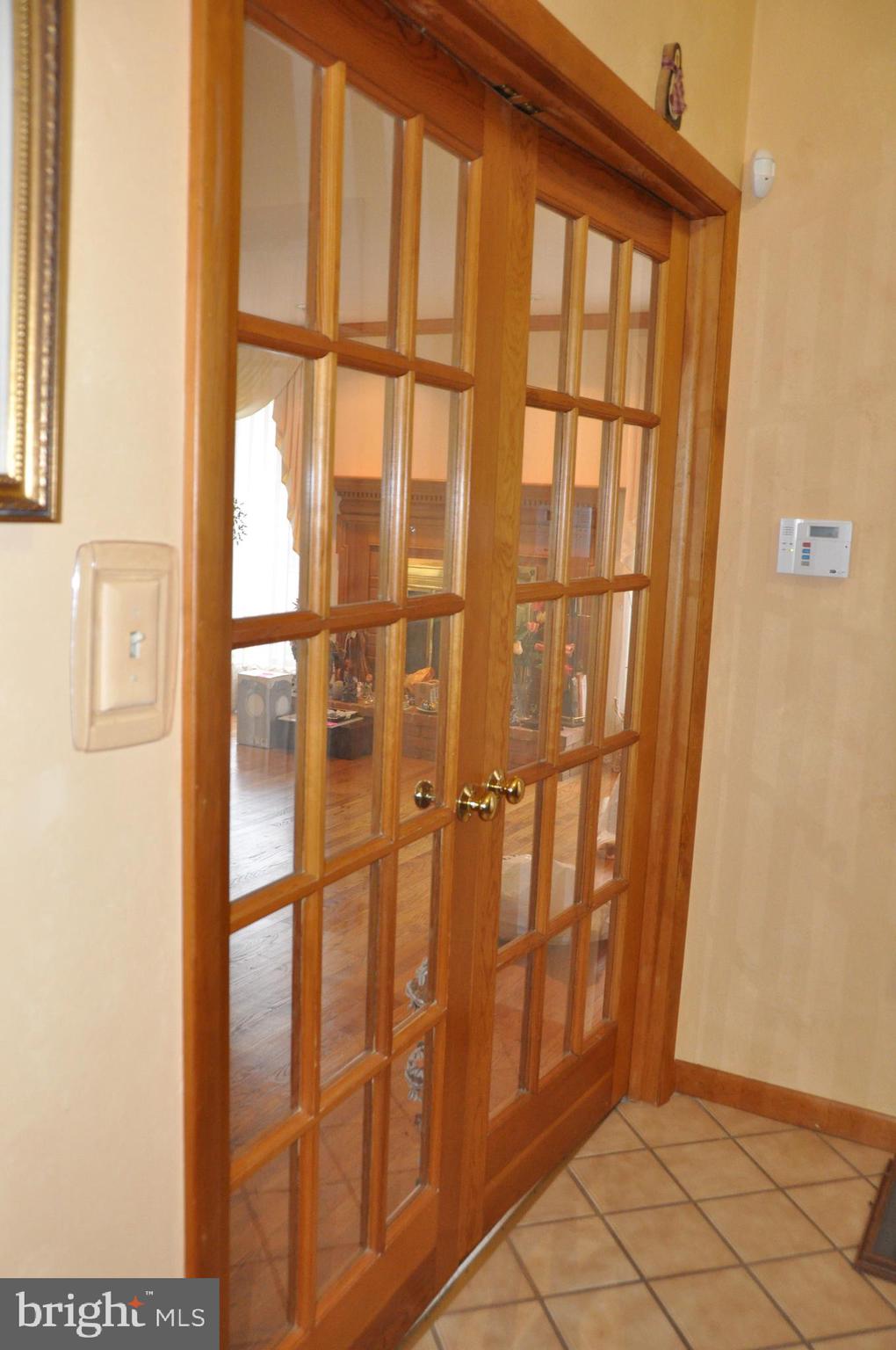 ROLLING HILLS - Residential